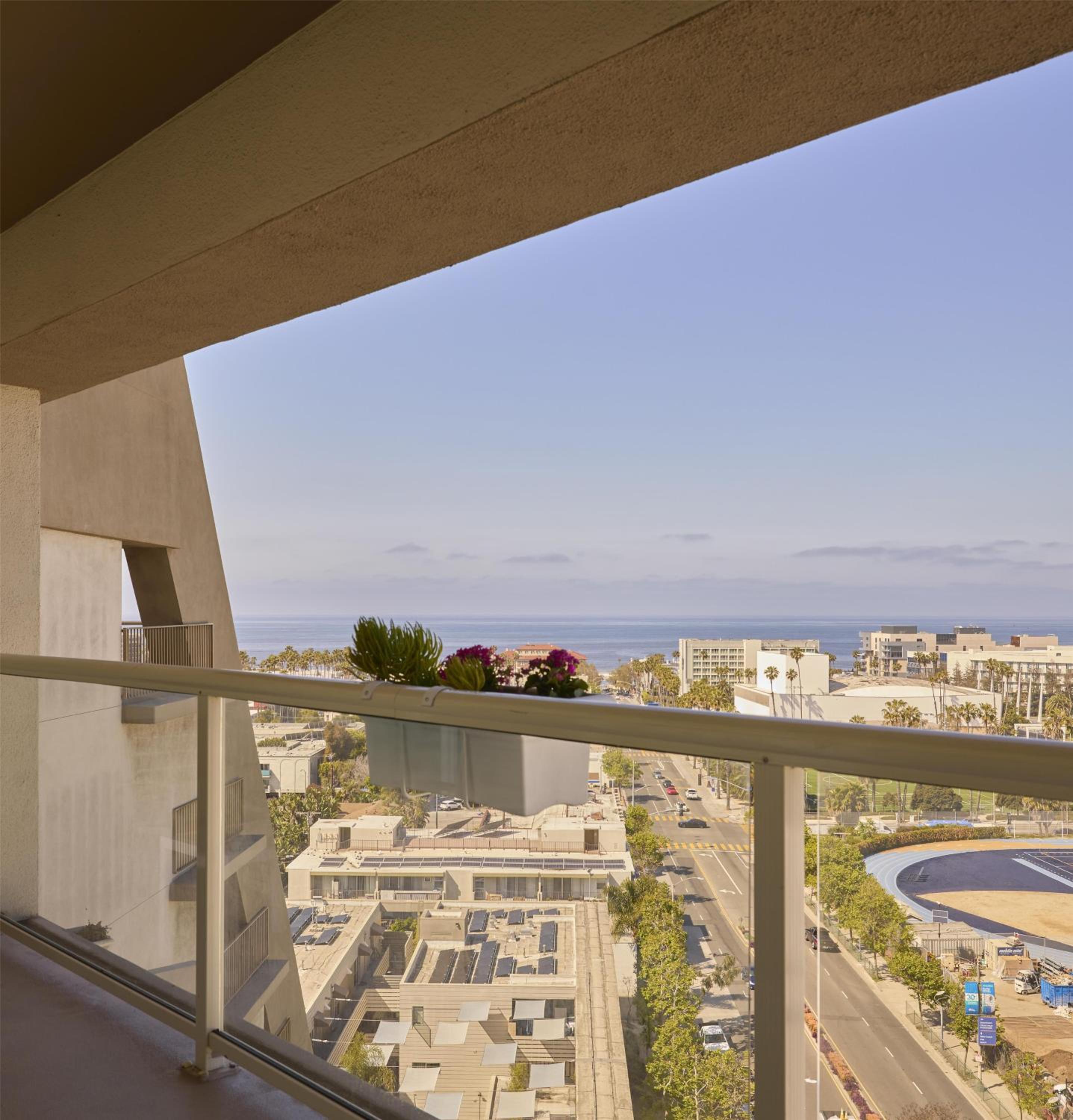 Queen Room with Two Queen Beds, Balcony and Accessible Tub - Ocean View