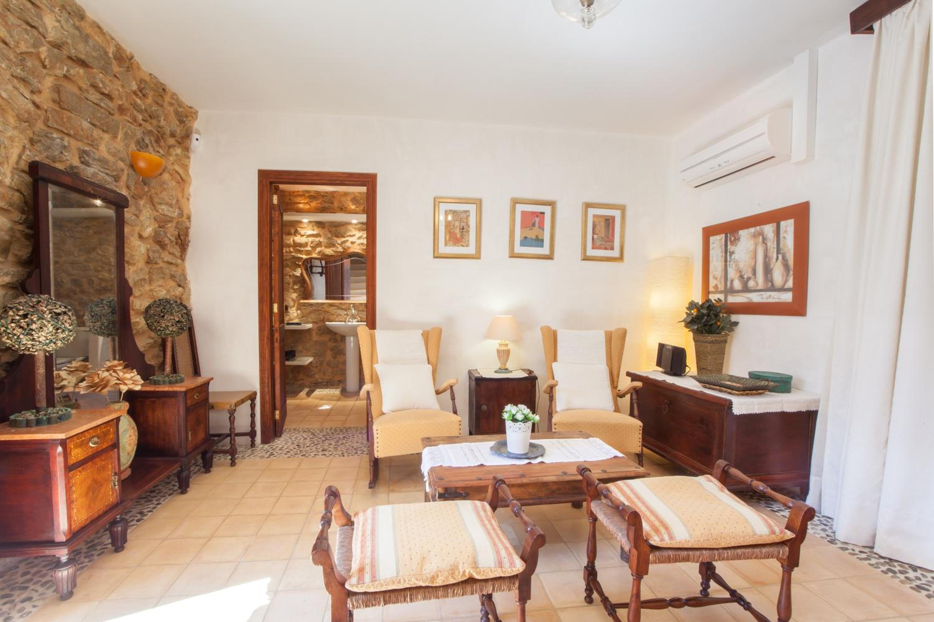 Villa de Tres Habitaciones