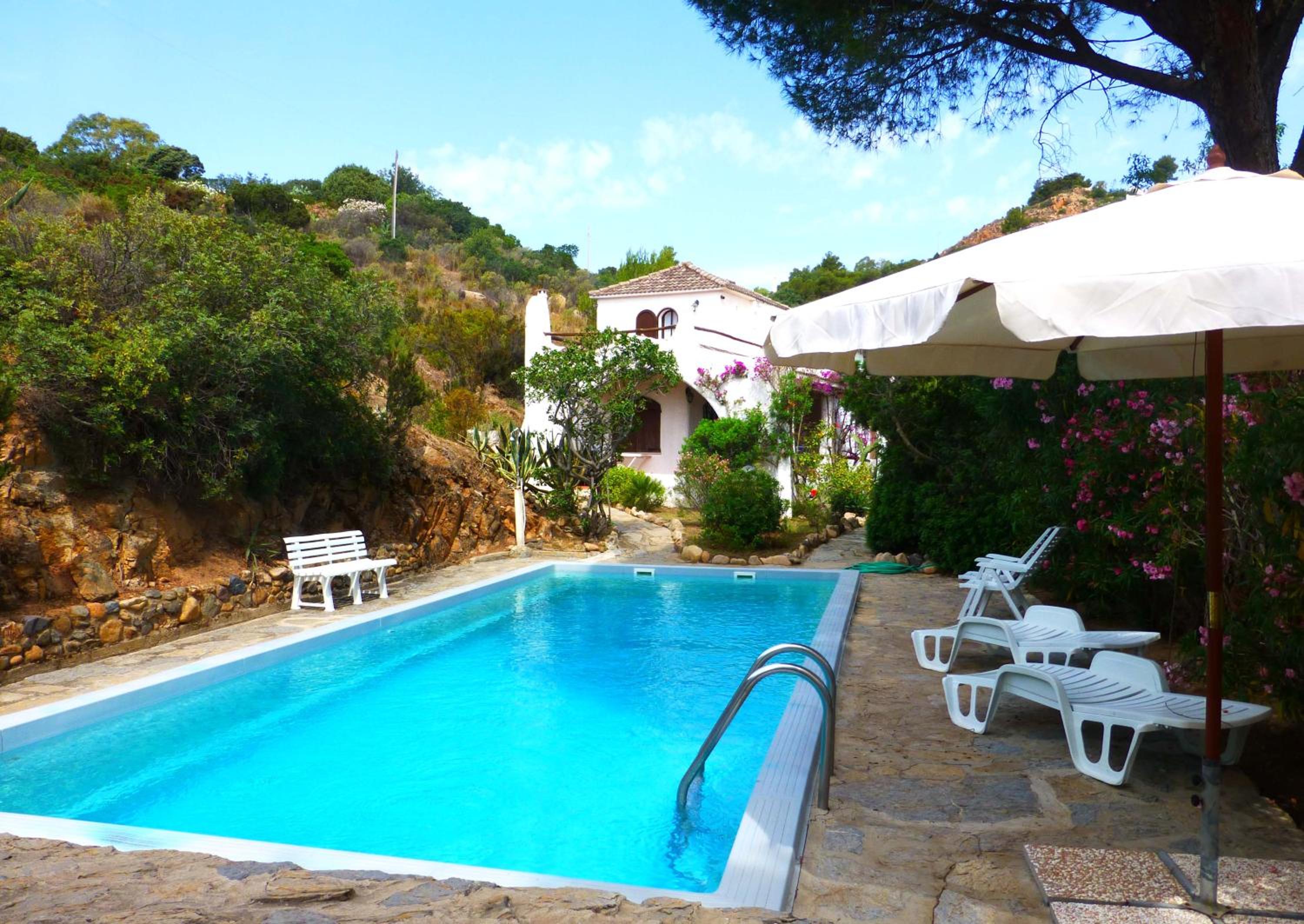 Three-Bedroom Villa photo 2