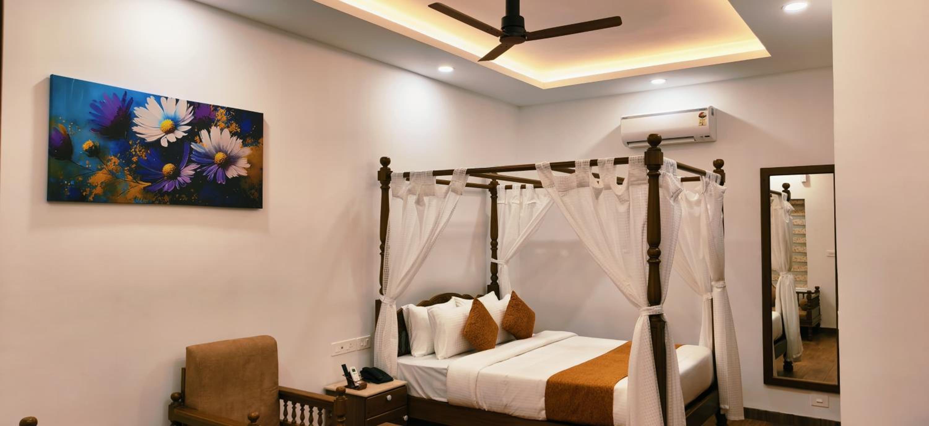 King Room with Pool View photo 2