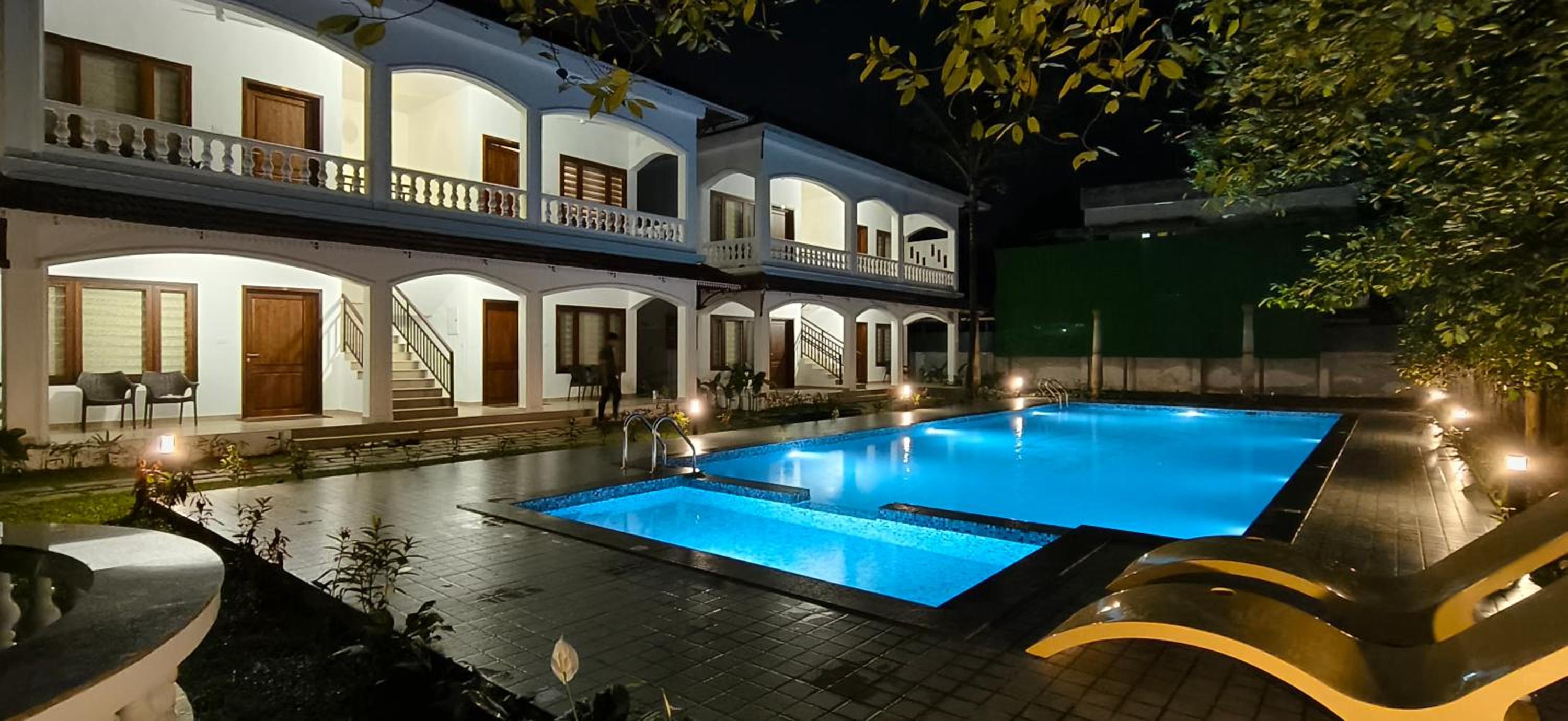 King Room with Pool View photo 3