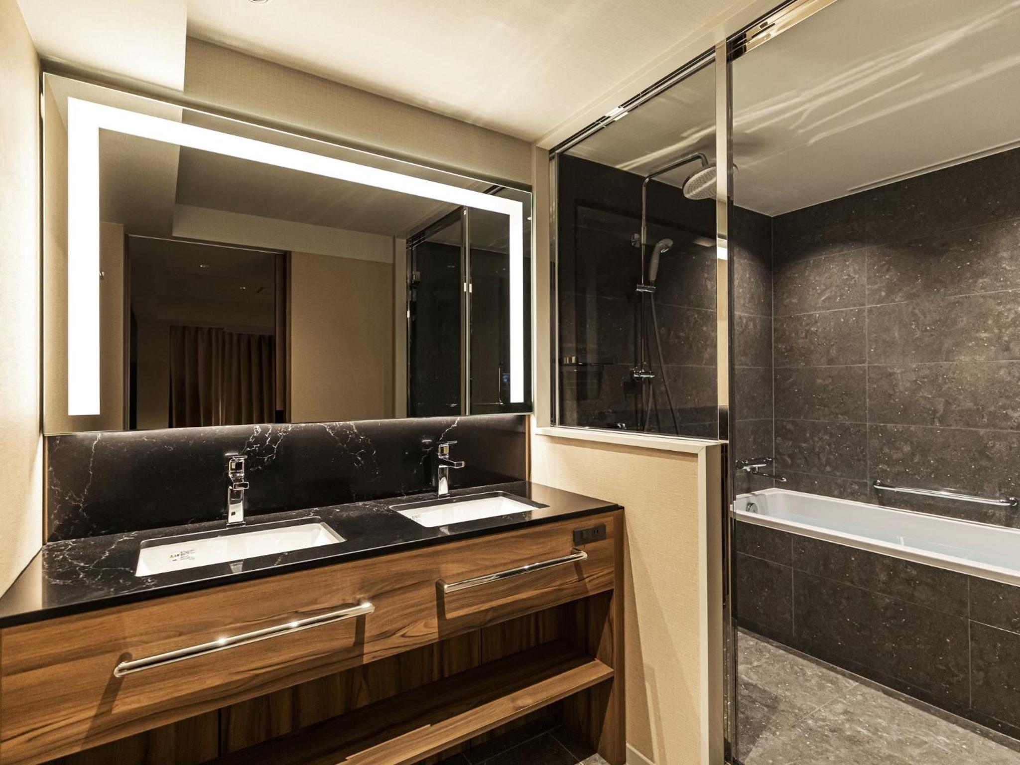 Executive Suite with Skytree Side (4 adults)
