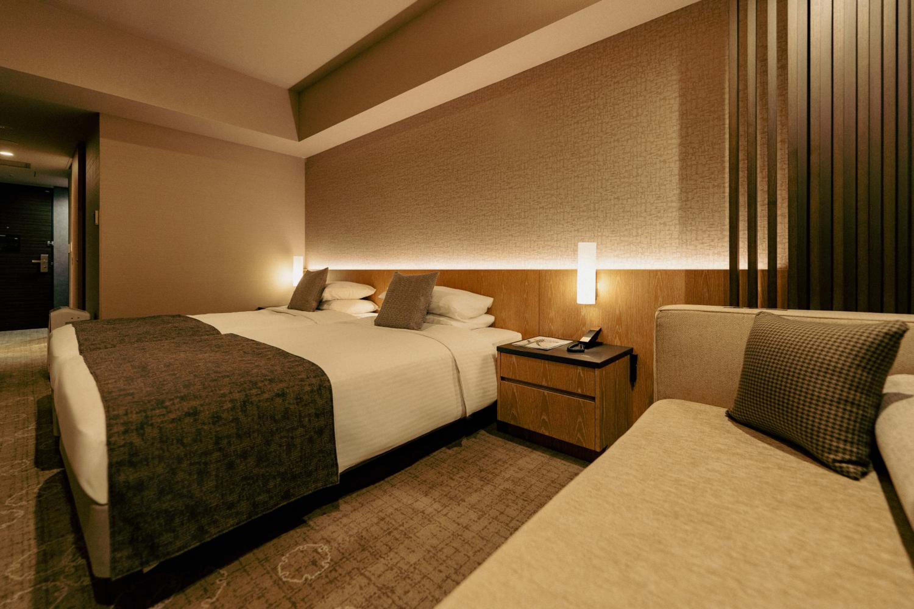 Superior Twin Room (3 Adults) - Non-Smoking - Photo 8