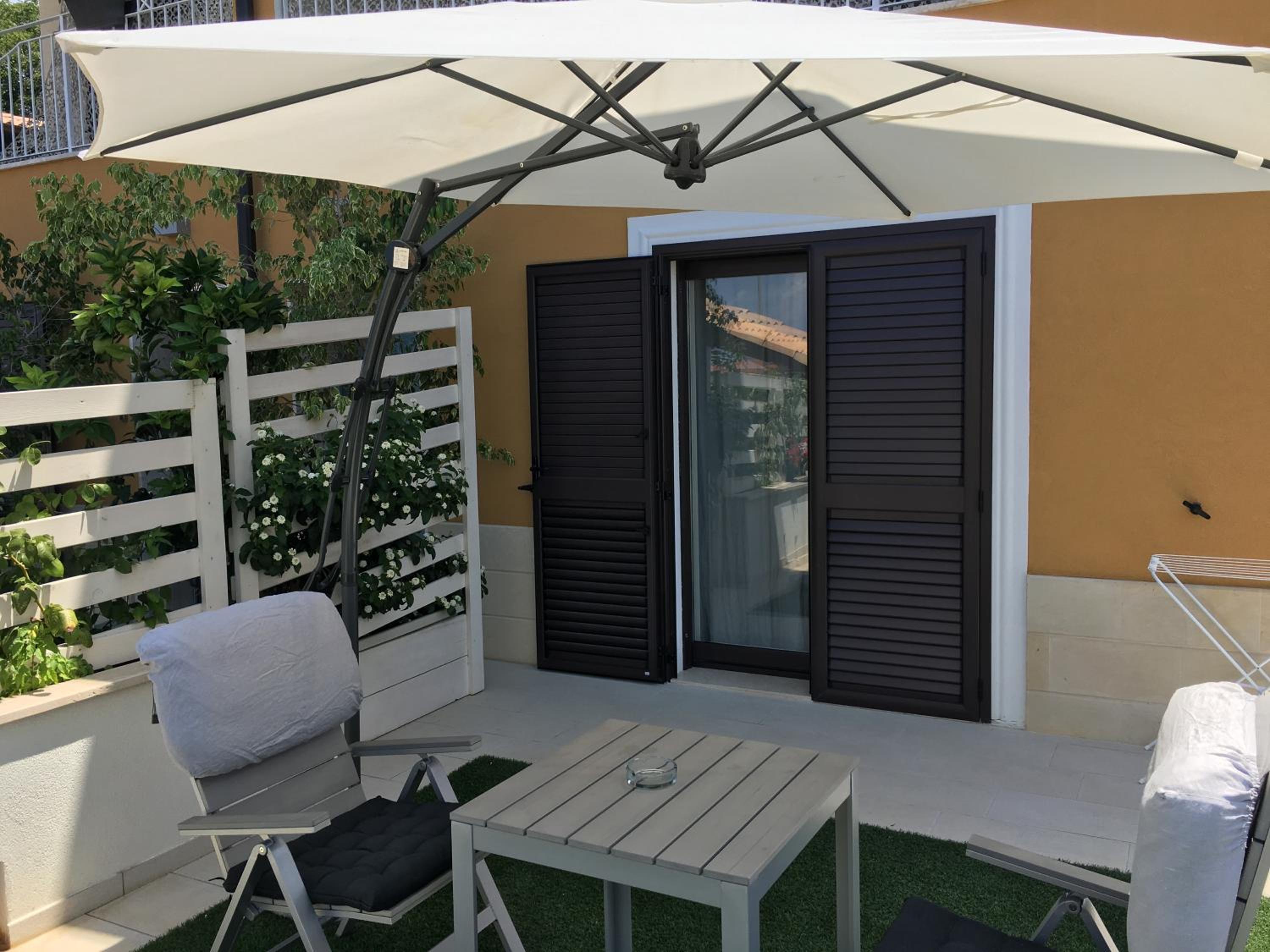 Double or Twin Room with Terrace photo 2