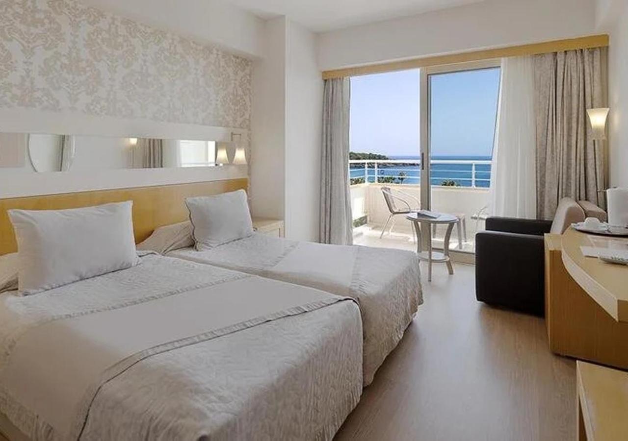 Standard Double or Twin Room with Sea View