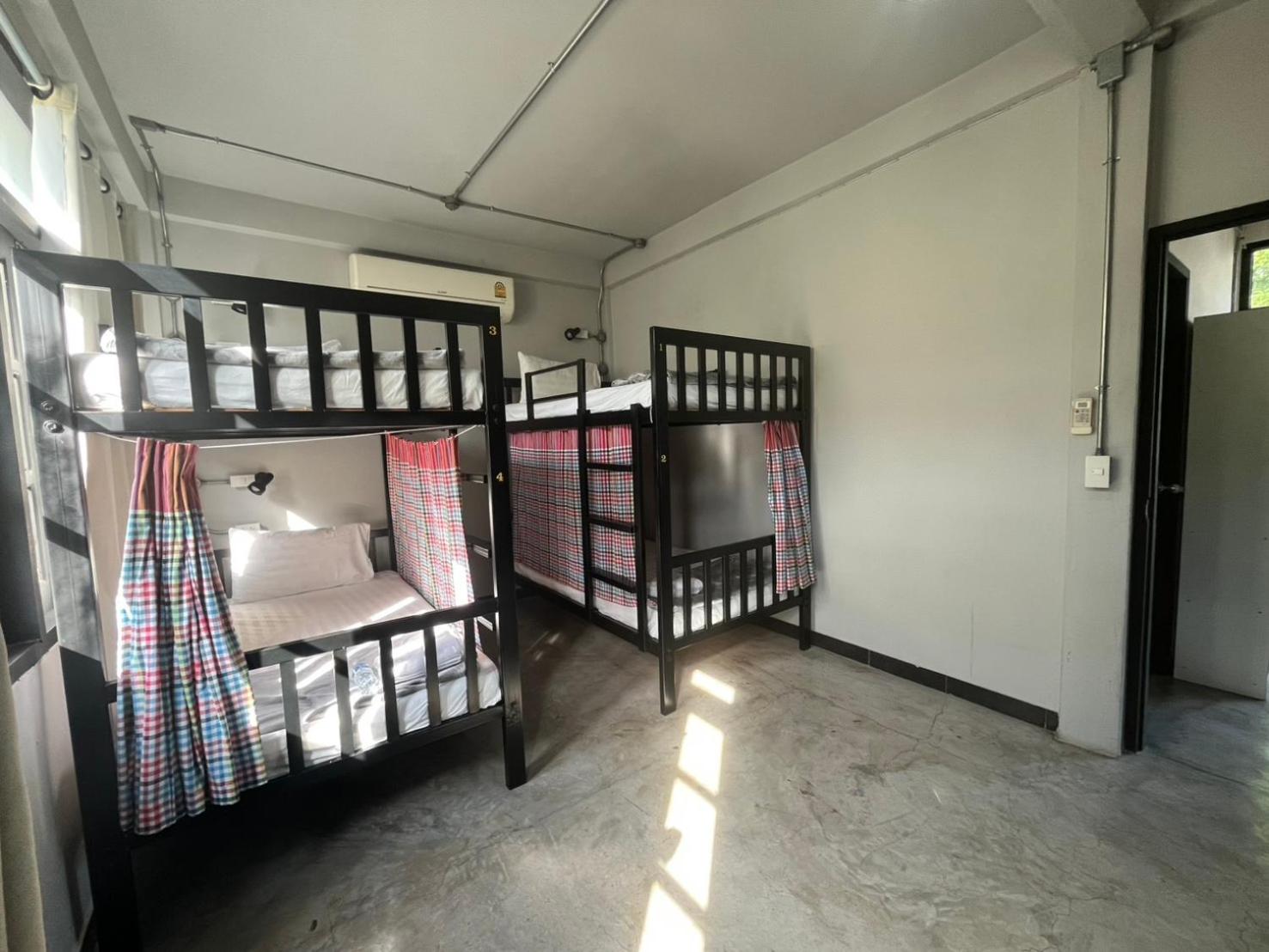 8-Bed Mixed Dormitory Room photo 1