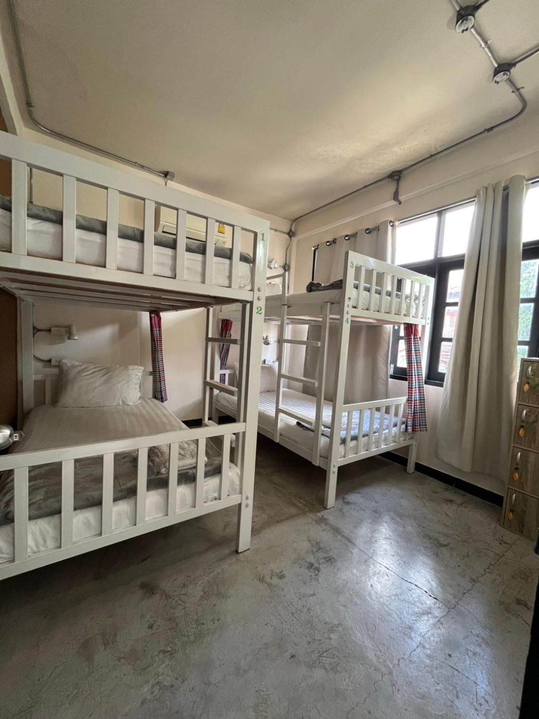4-Bed Mixed Dormitory Room photo 2