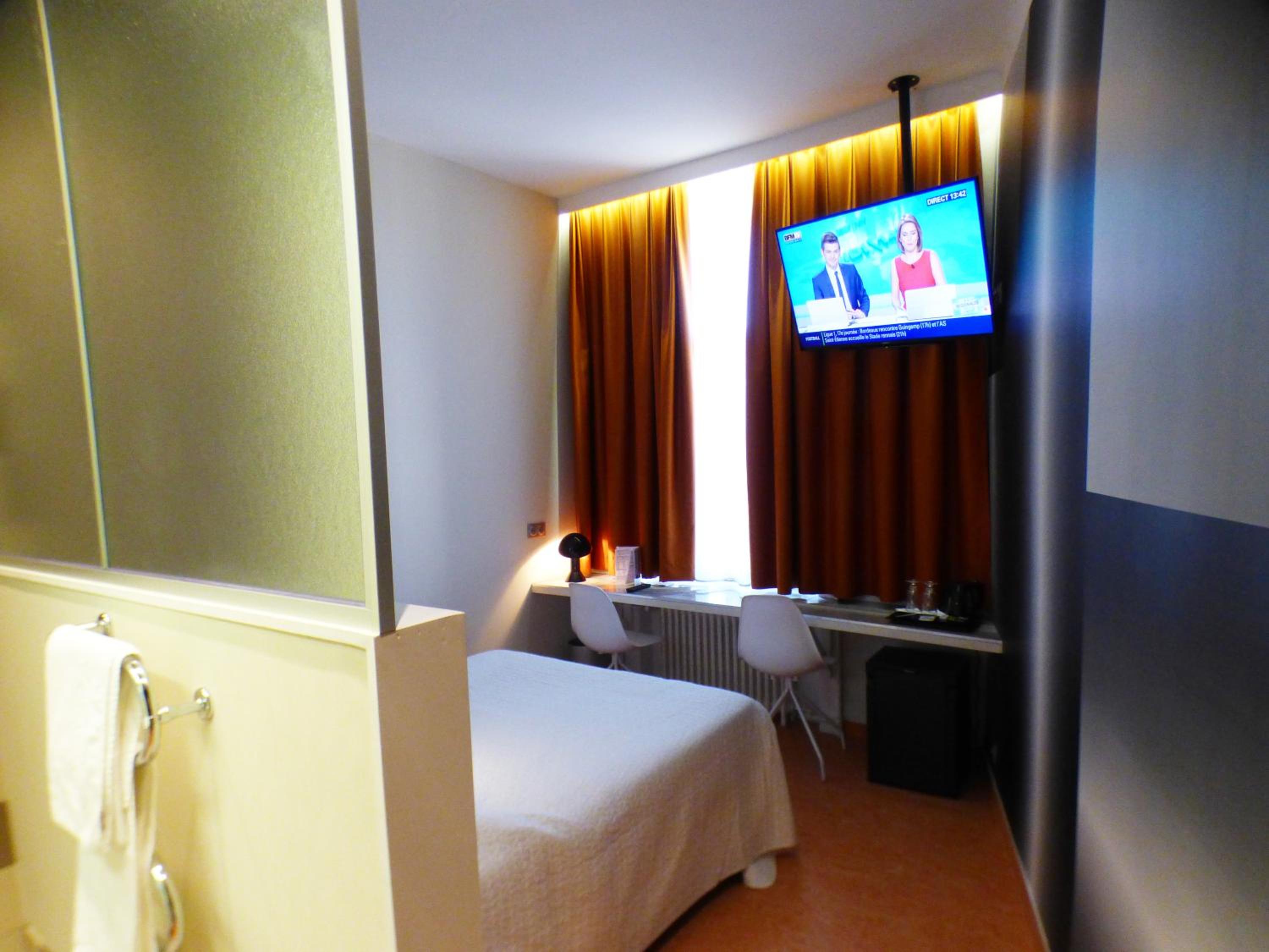 Executive Double Room - Photo 7