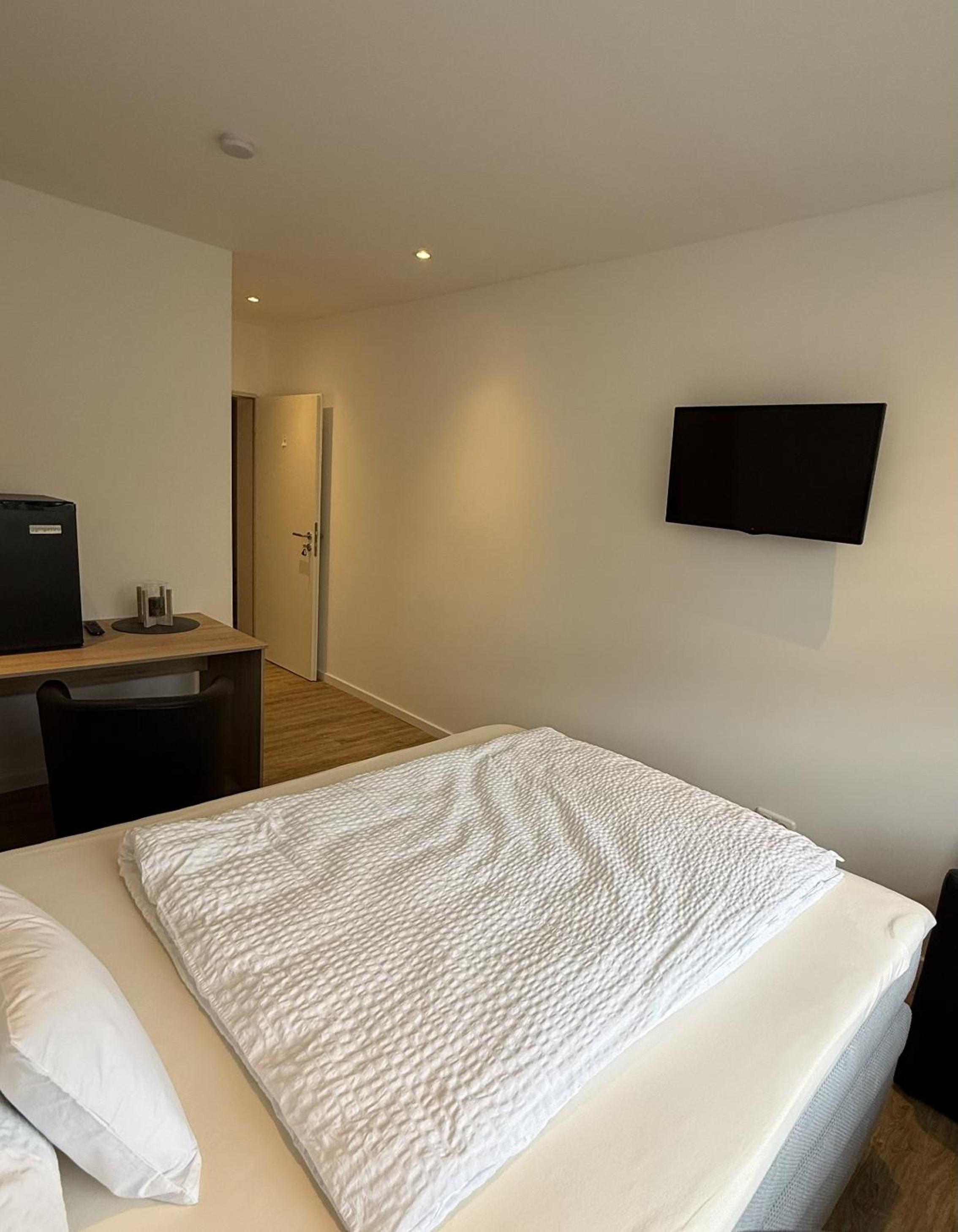 Small Double Room photo 2