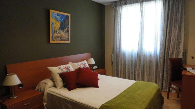 Double Room - Photo 3