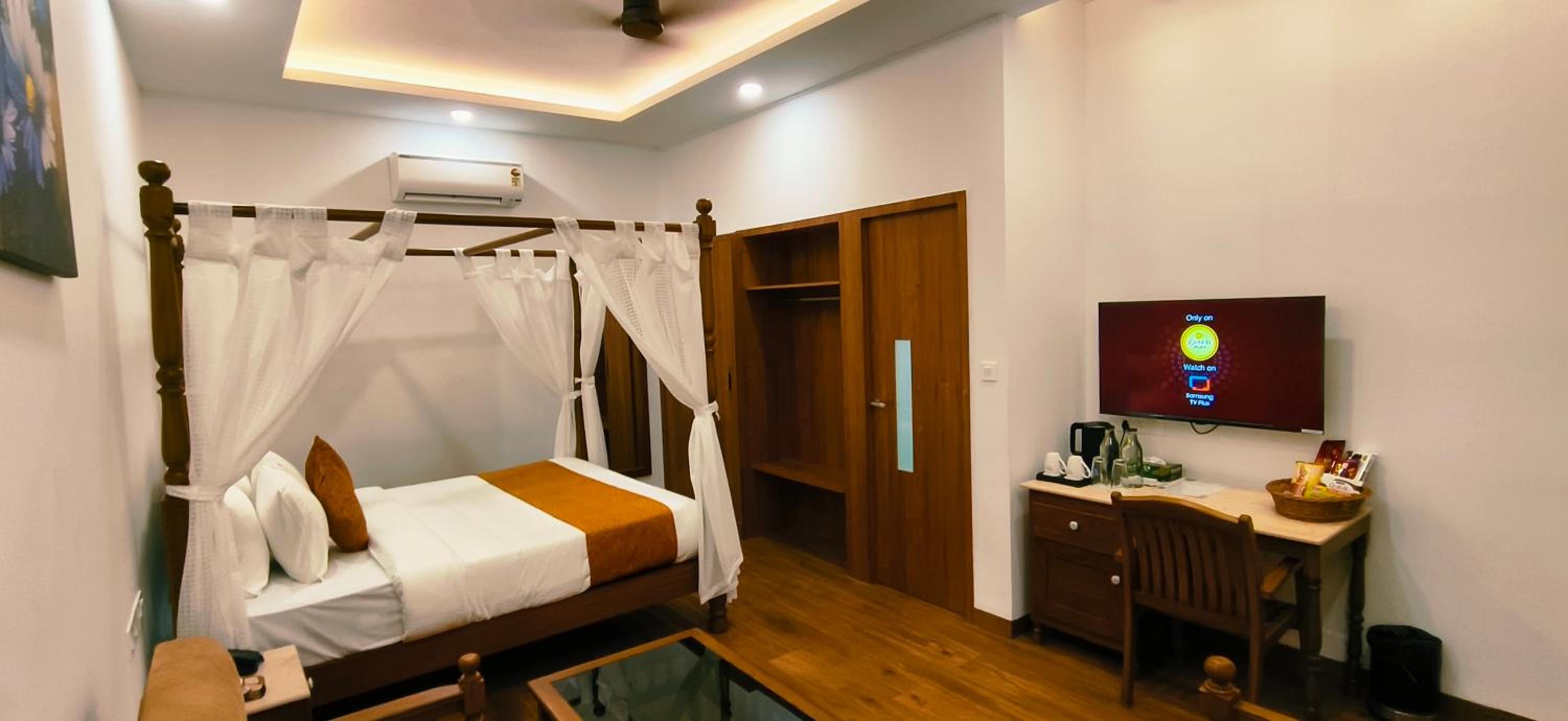 King Room with Pool View photo 1