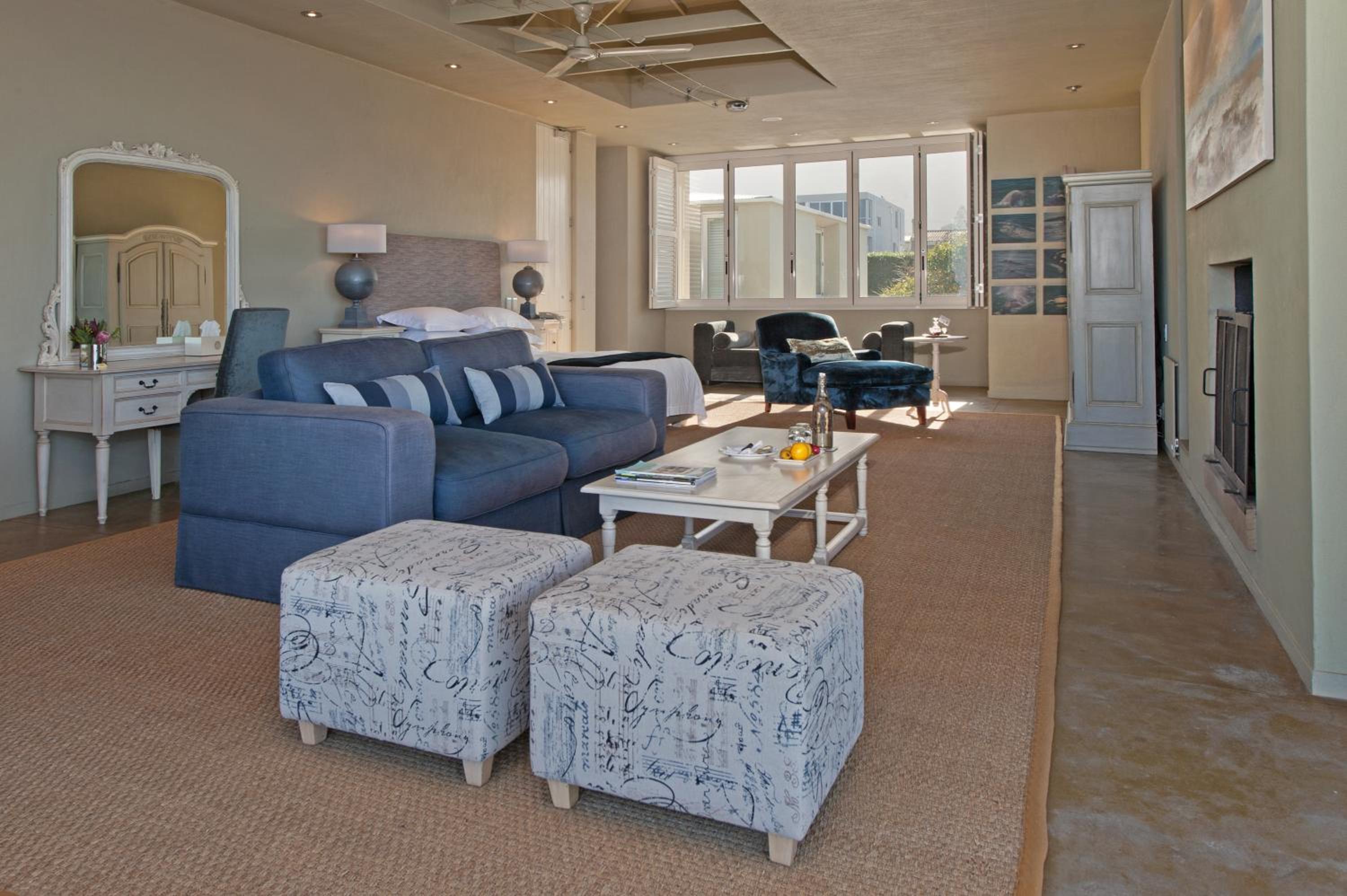 Southern Right Suite - Photo 1