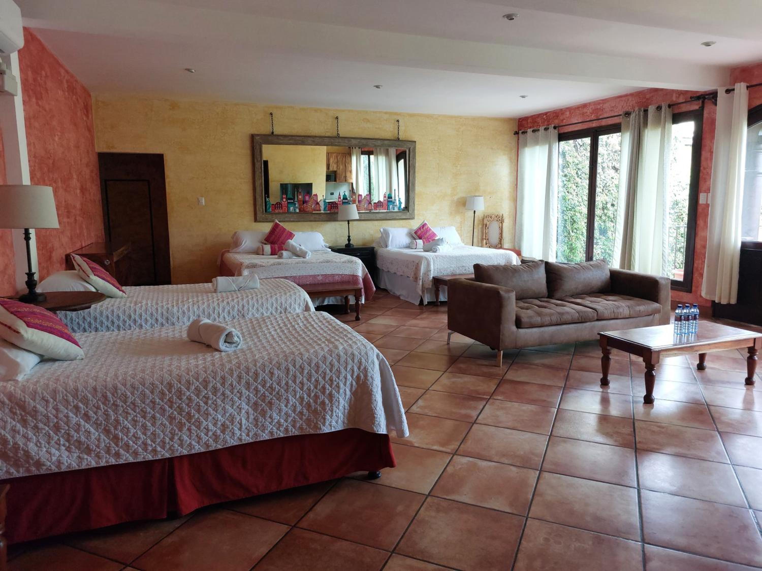 Family Room with Balcony photo 3