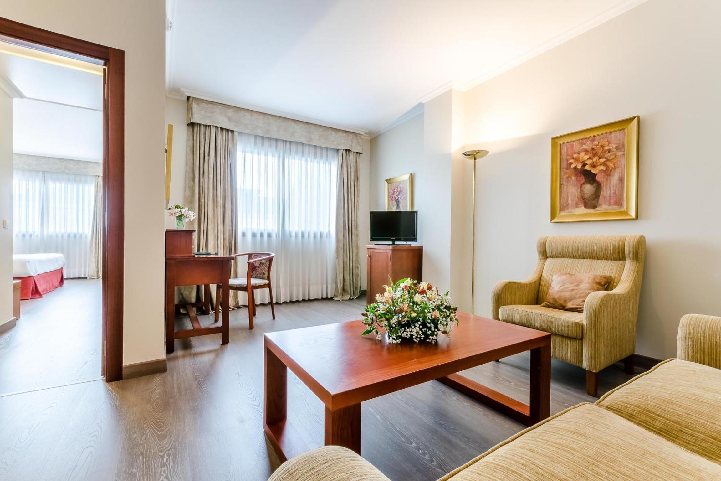 Queen Suite photo 3