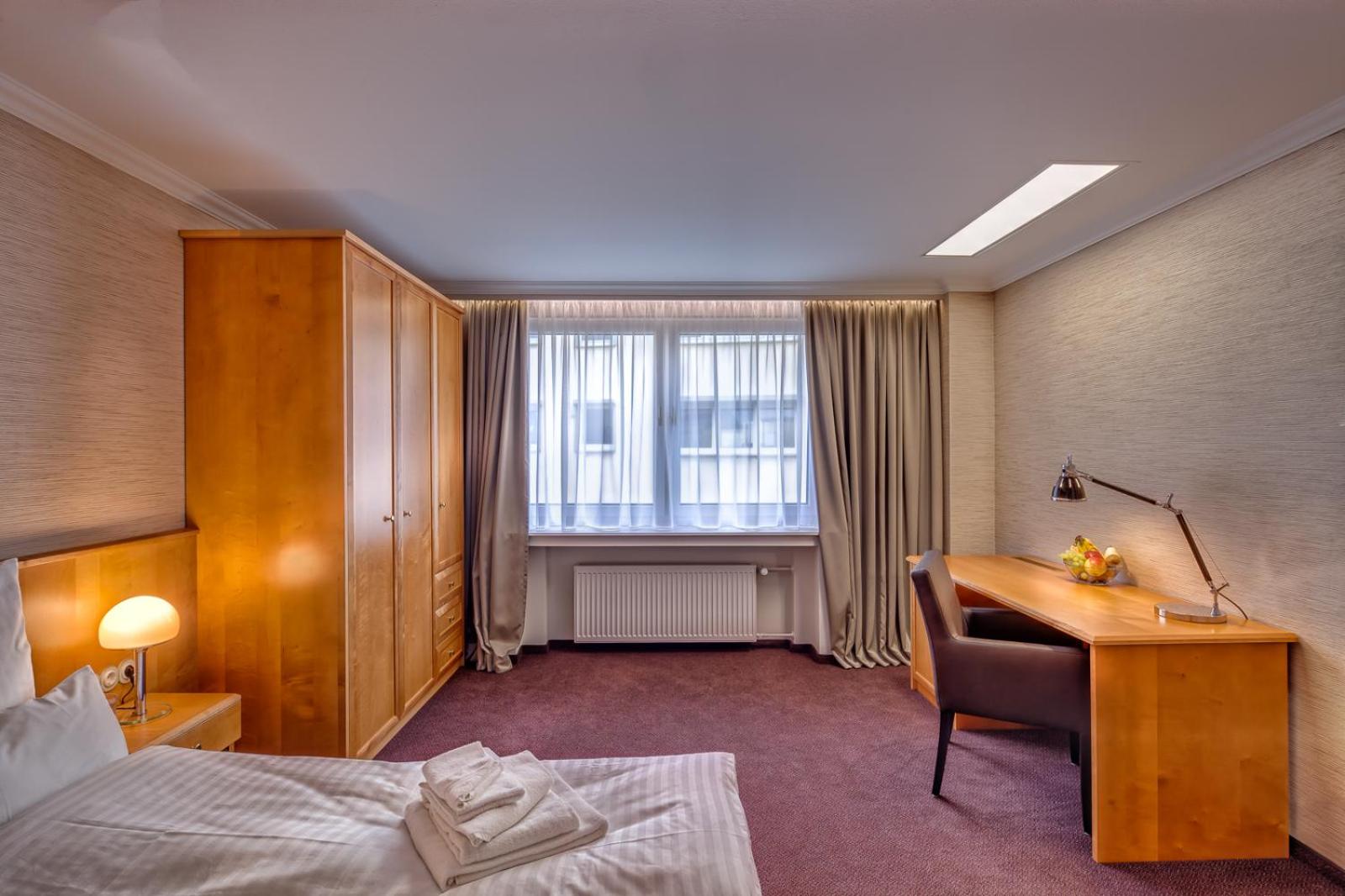 Double Room with Private Bathroom photo 3