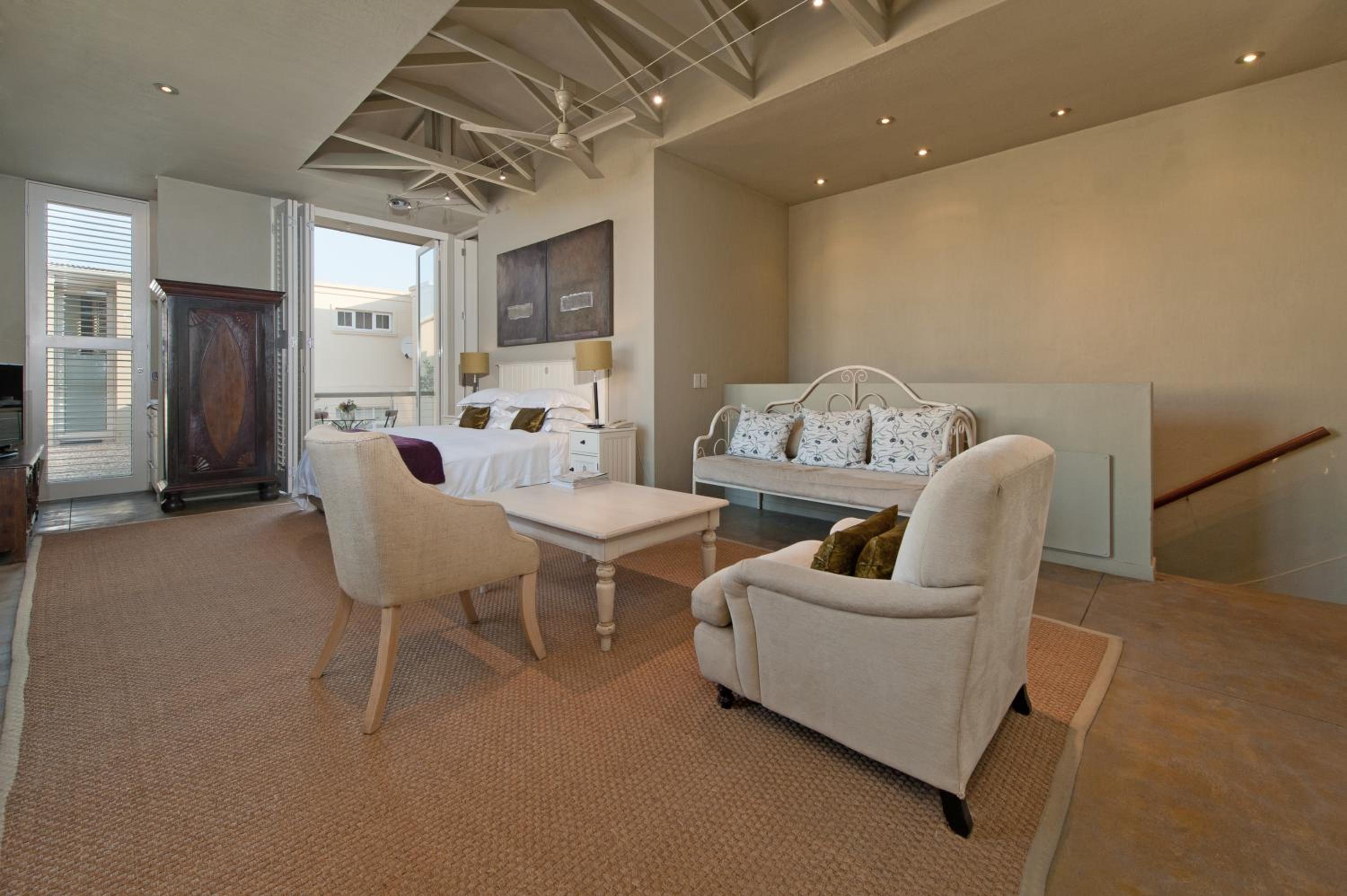 Olive Deluxe Room - Photo 4
