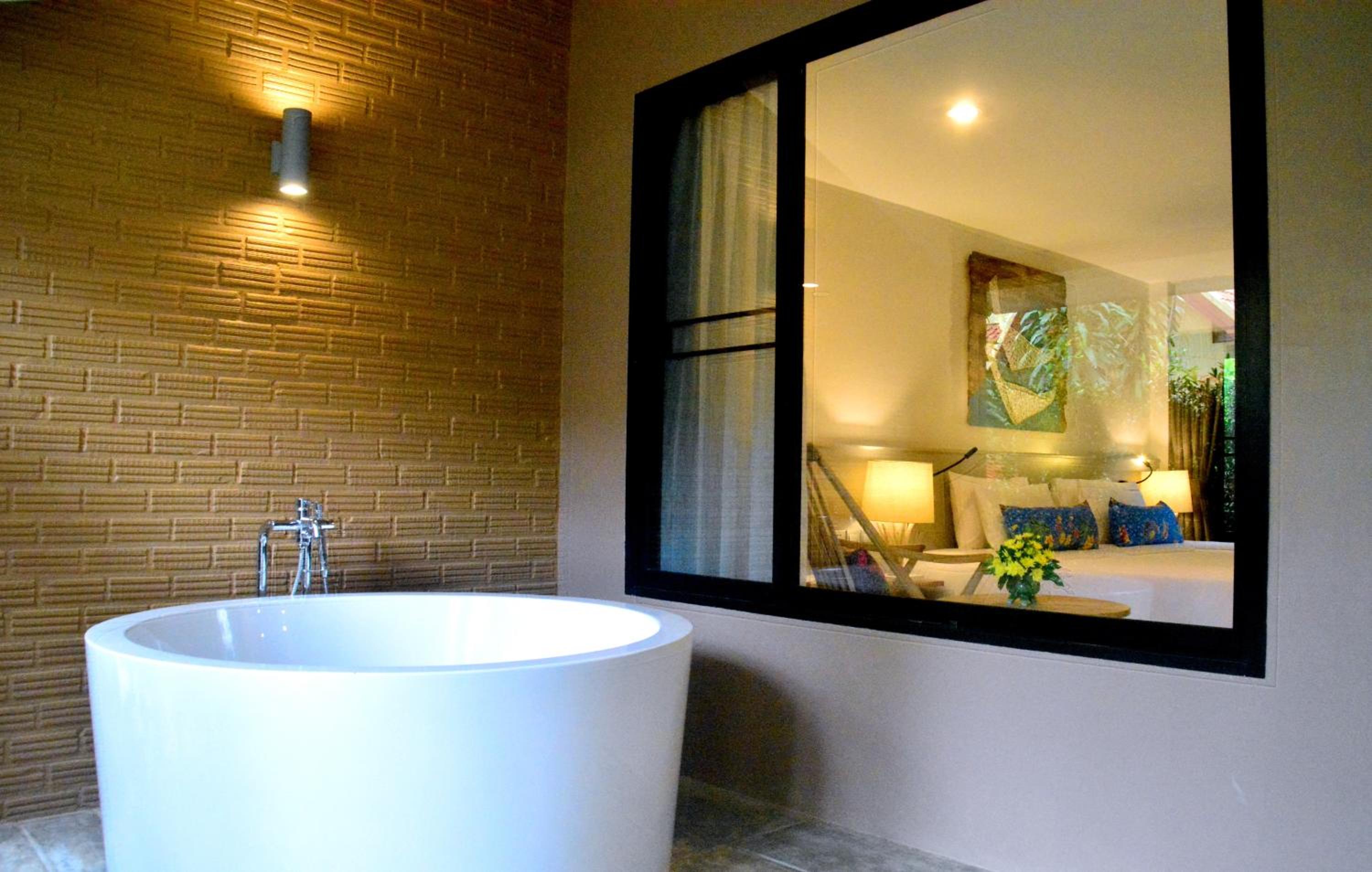 Grand Deluxe Double or Twin Room with Bathtub - Photo 6