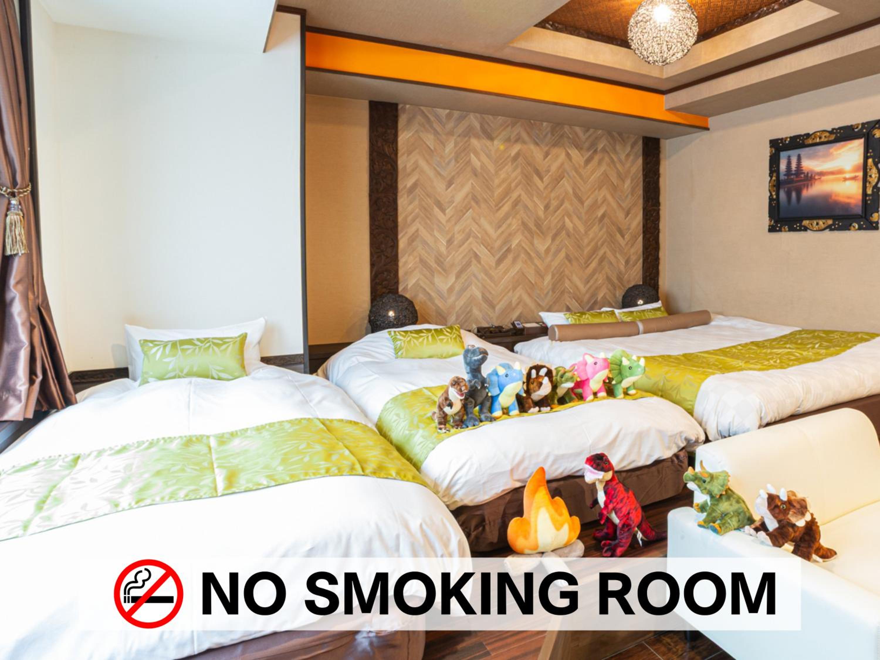 Family Room - One Double Bed + Two Single Beds - Non-Smoking - Photo 10