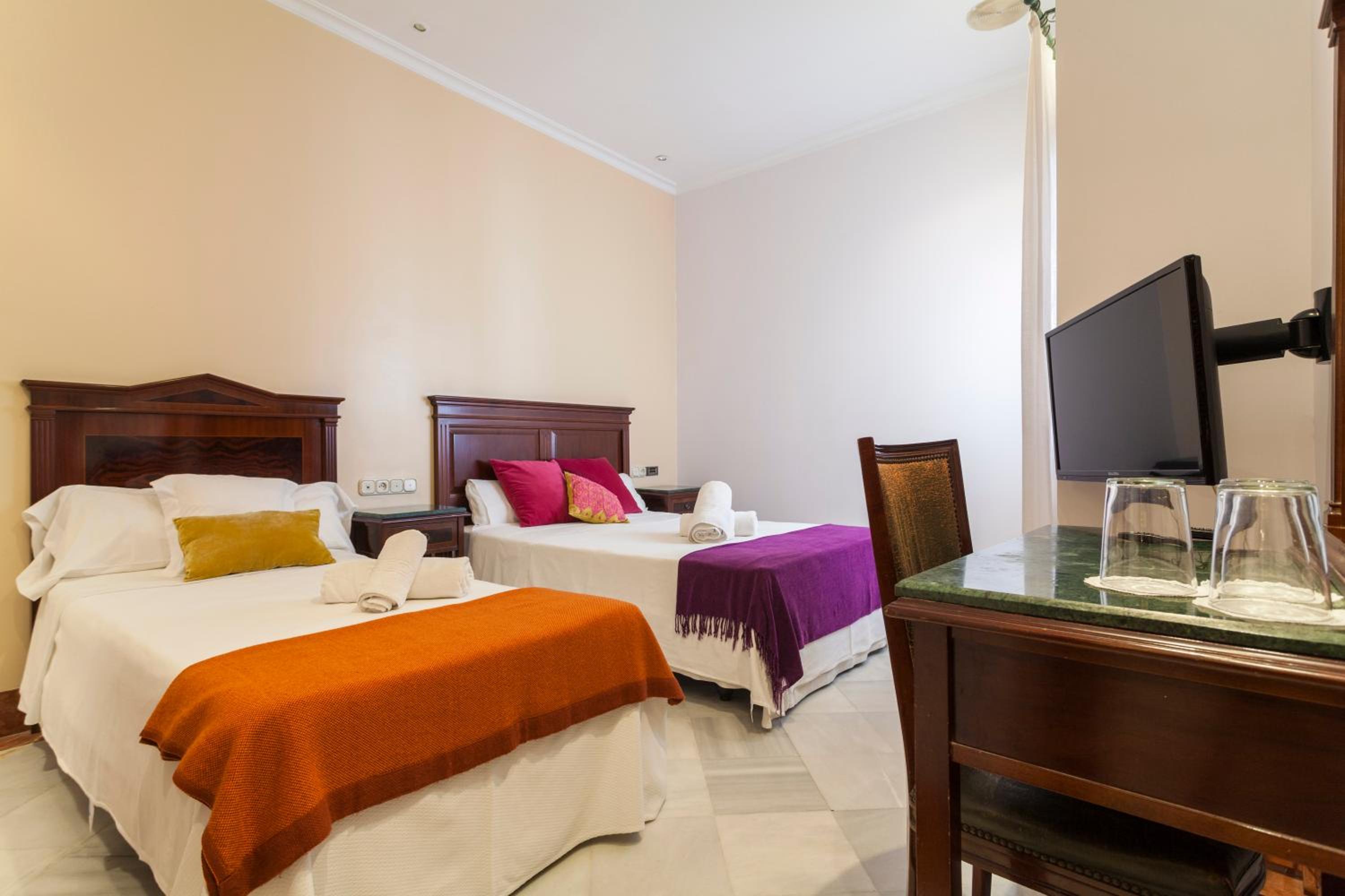 Triple Room - Photo 1