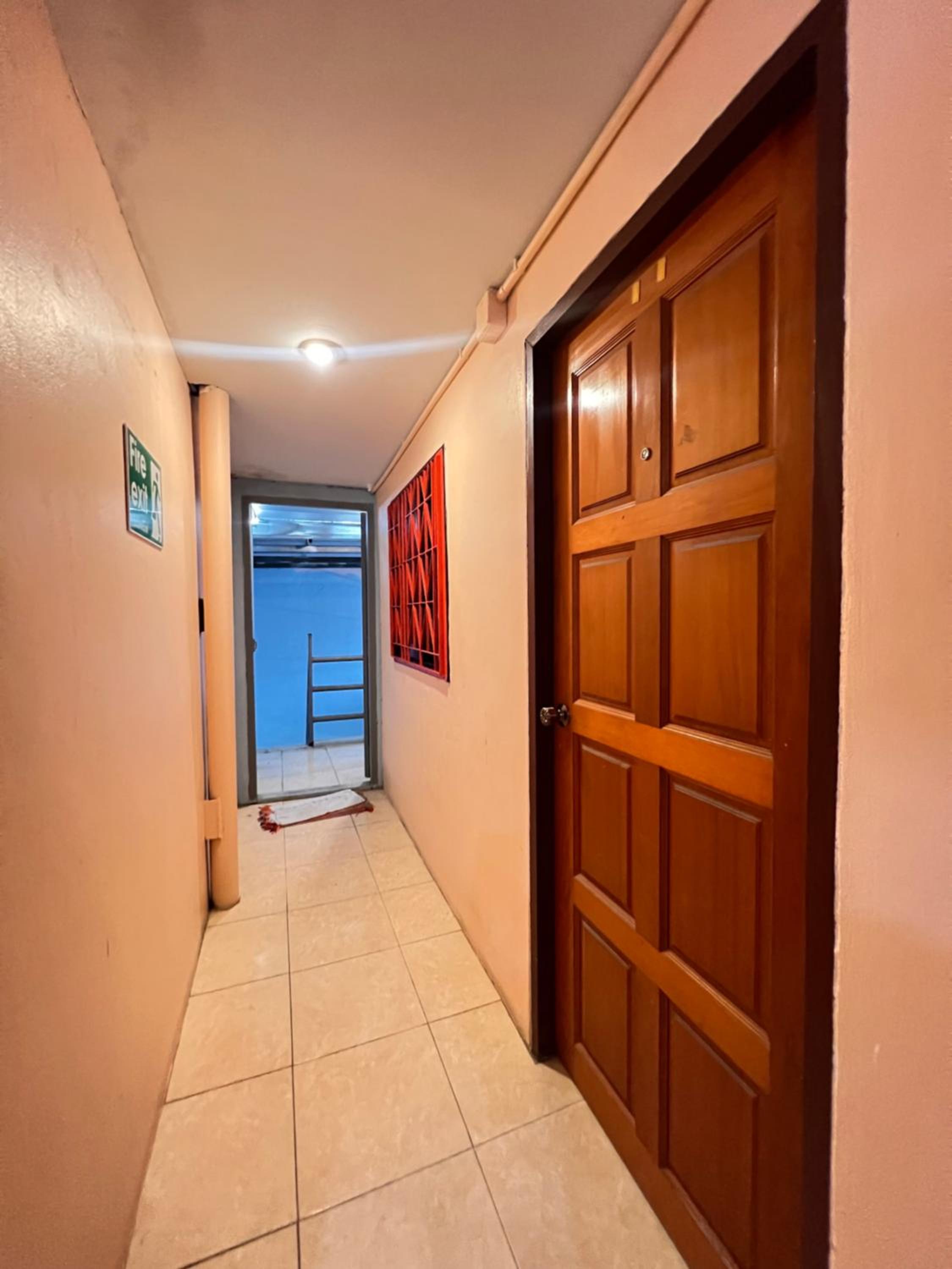 Double Room with Shared Bathroom photo 2