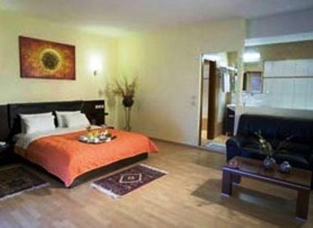 Double or Twin Room - Photo 5