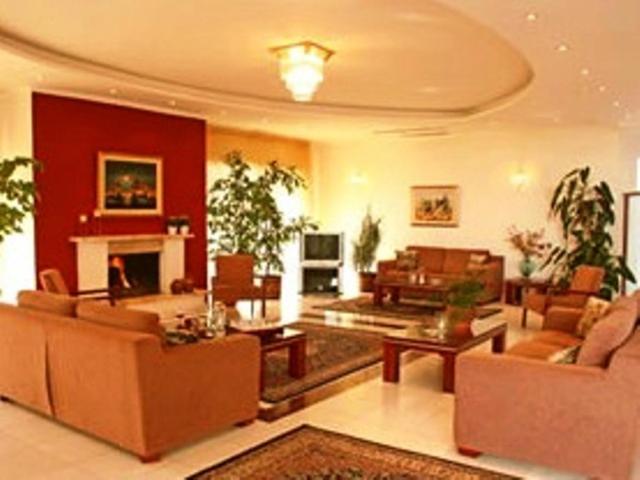 Double or Twin Room - Photo 1