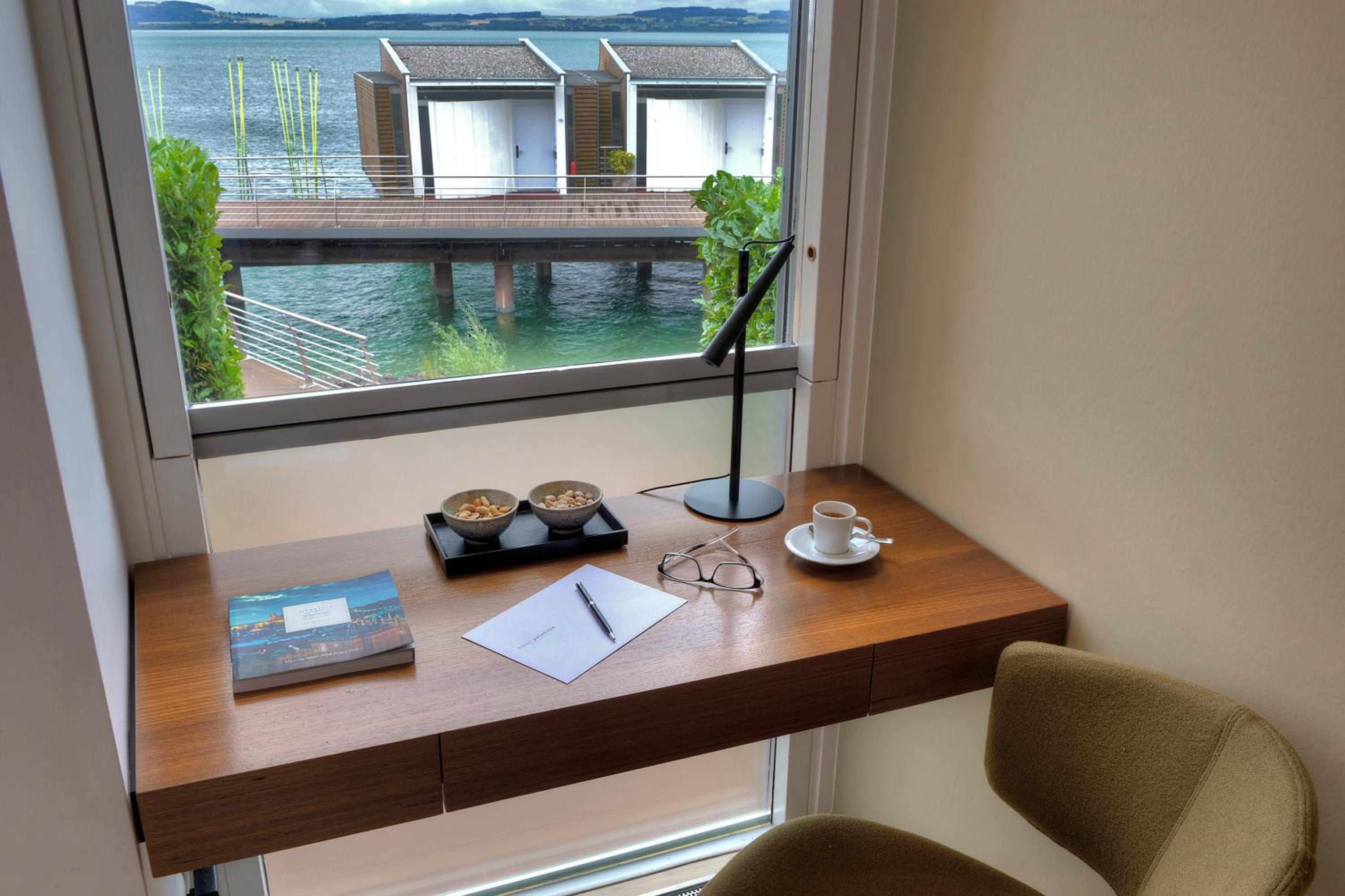 Shore Pavillon - Lake view - Photo 3