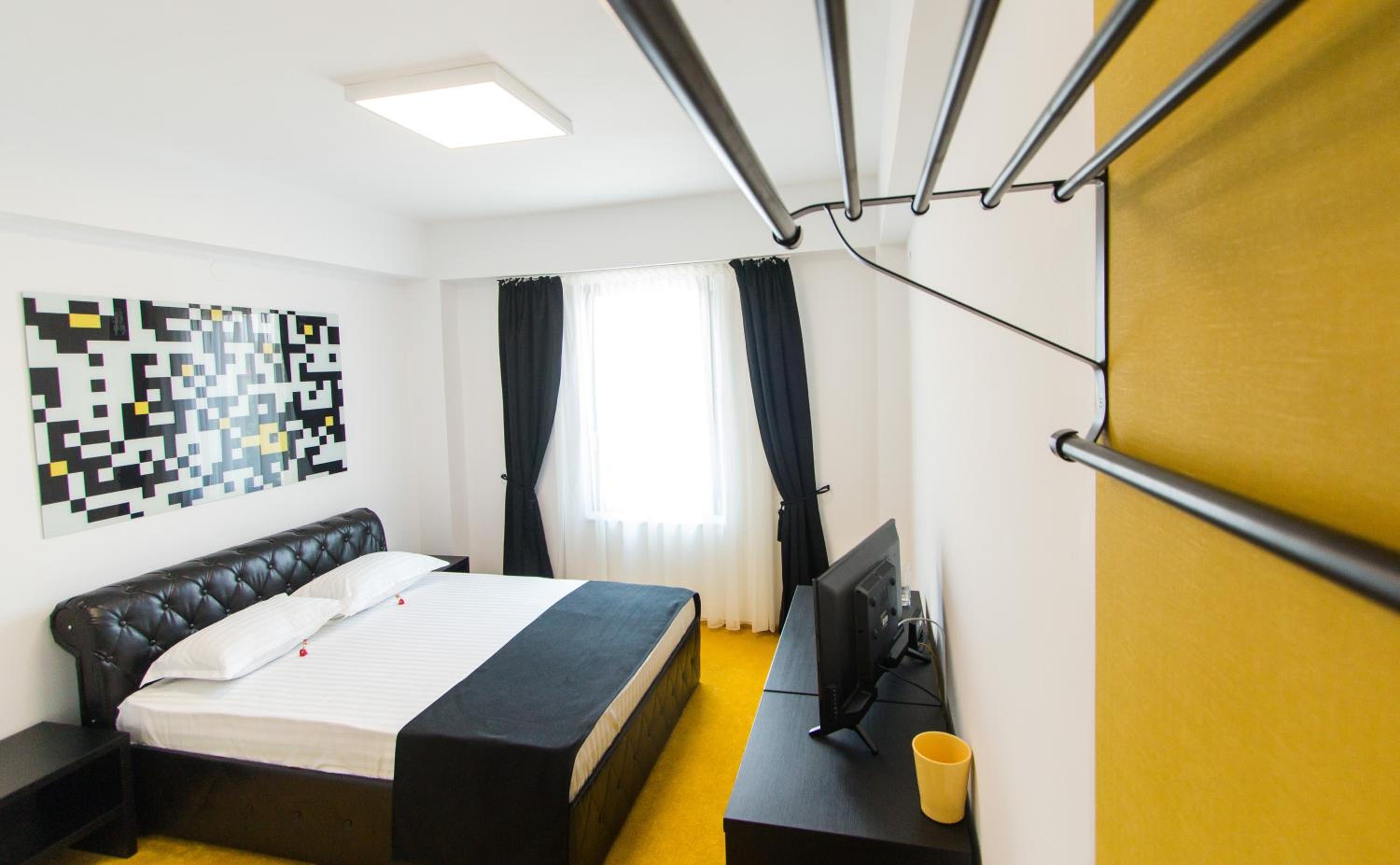 Double Room - Photo 1