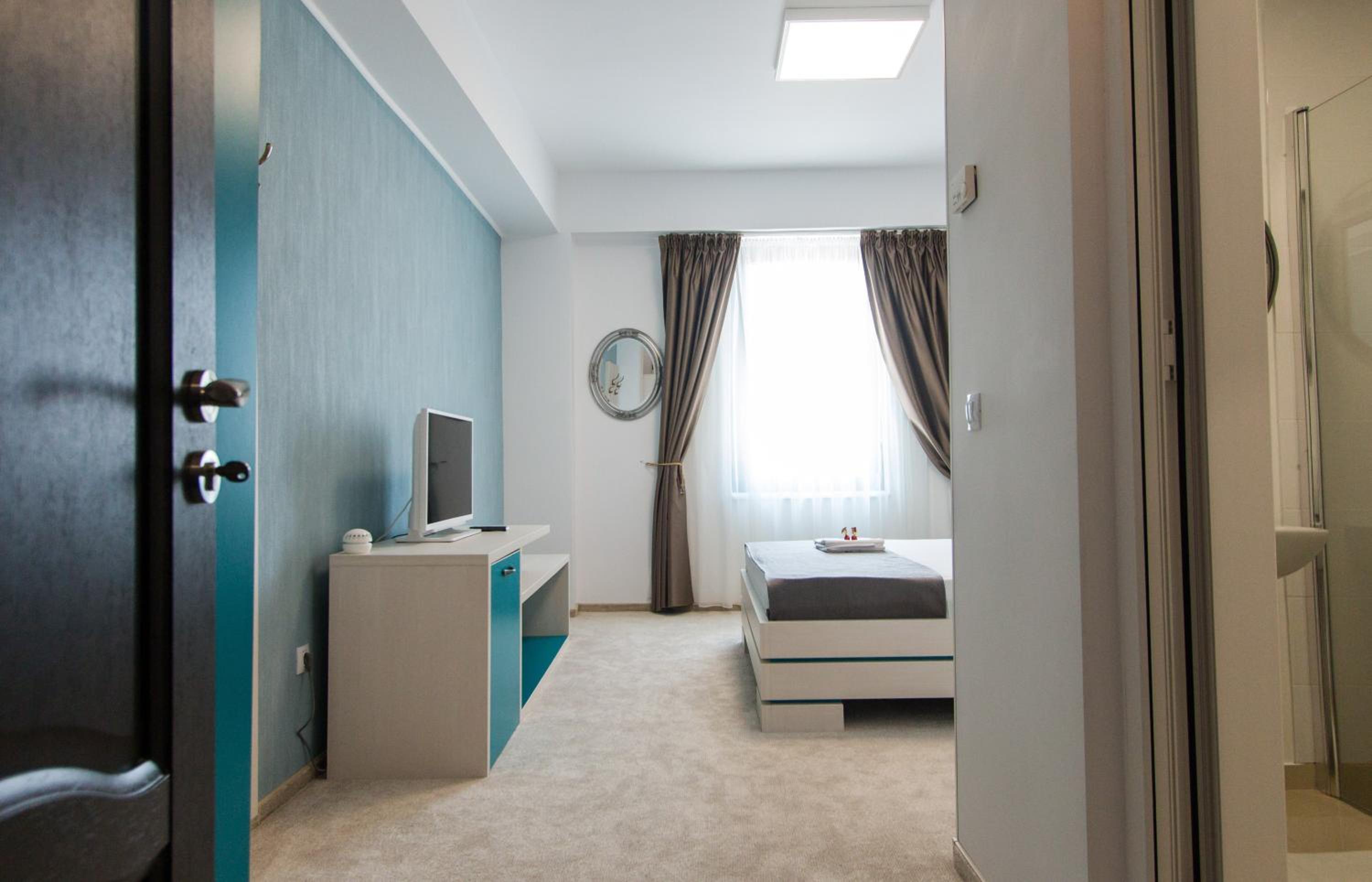 Double Room - Photo 12