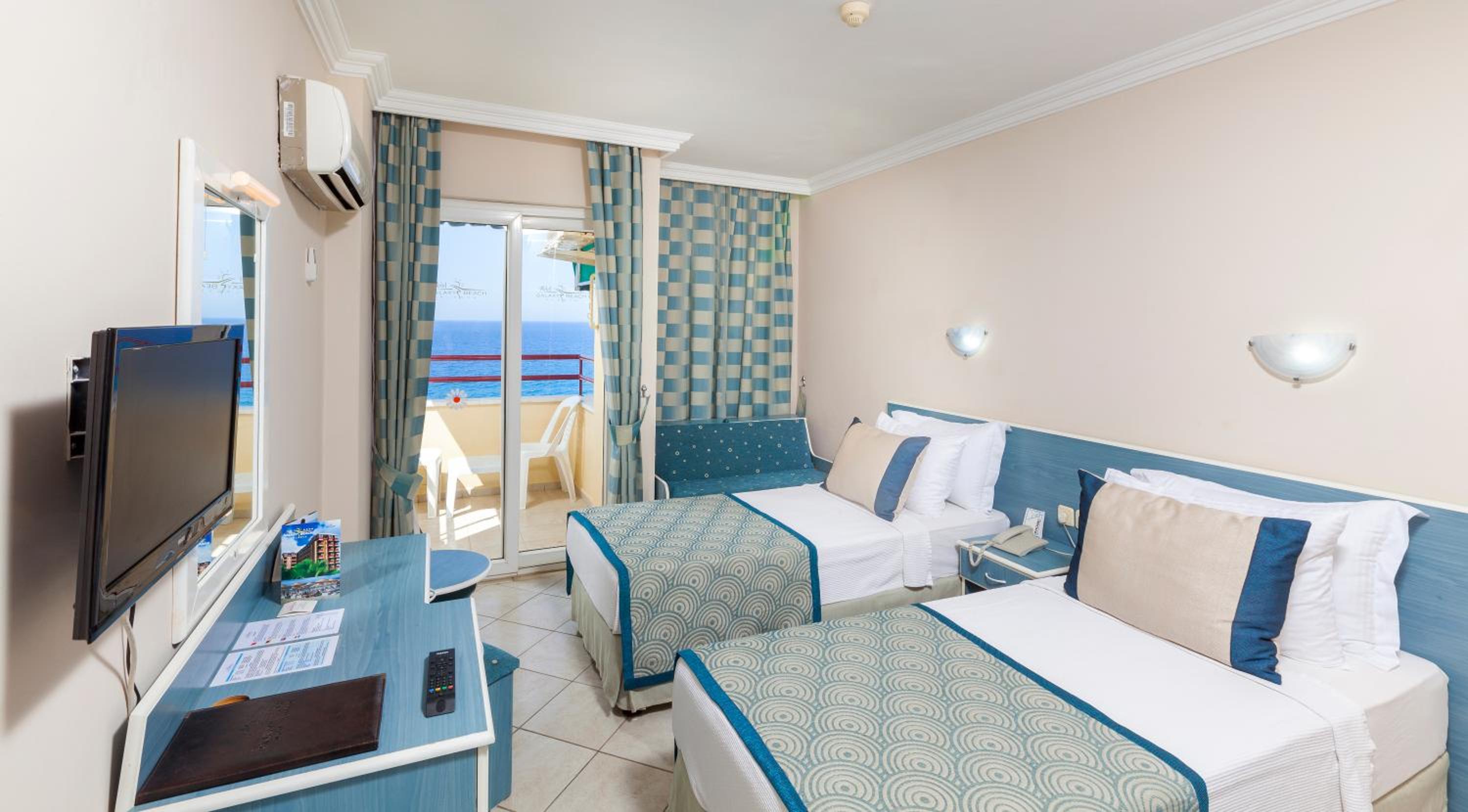 Standard Double Room - Photo 12