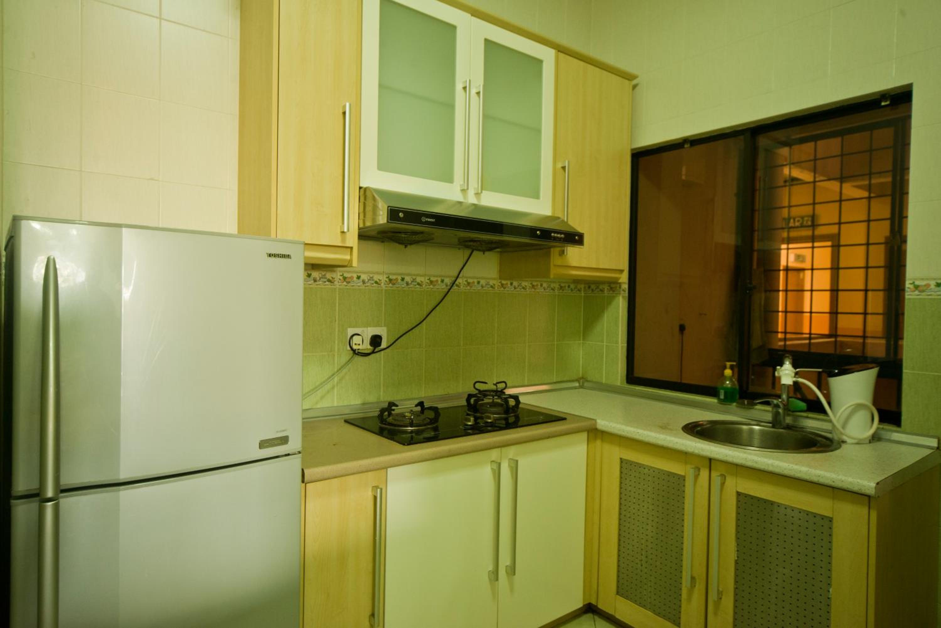 Three-Bedroom Apartment - Photo 36