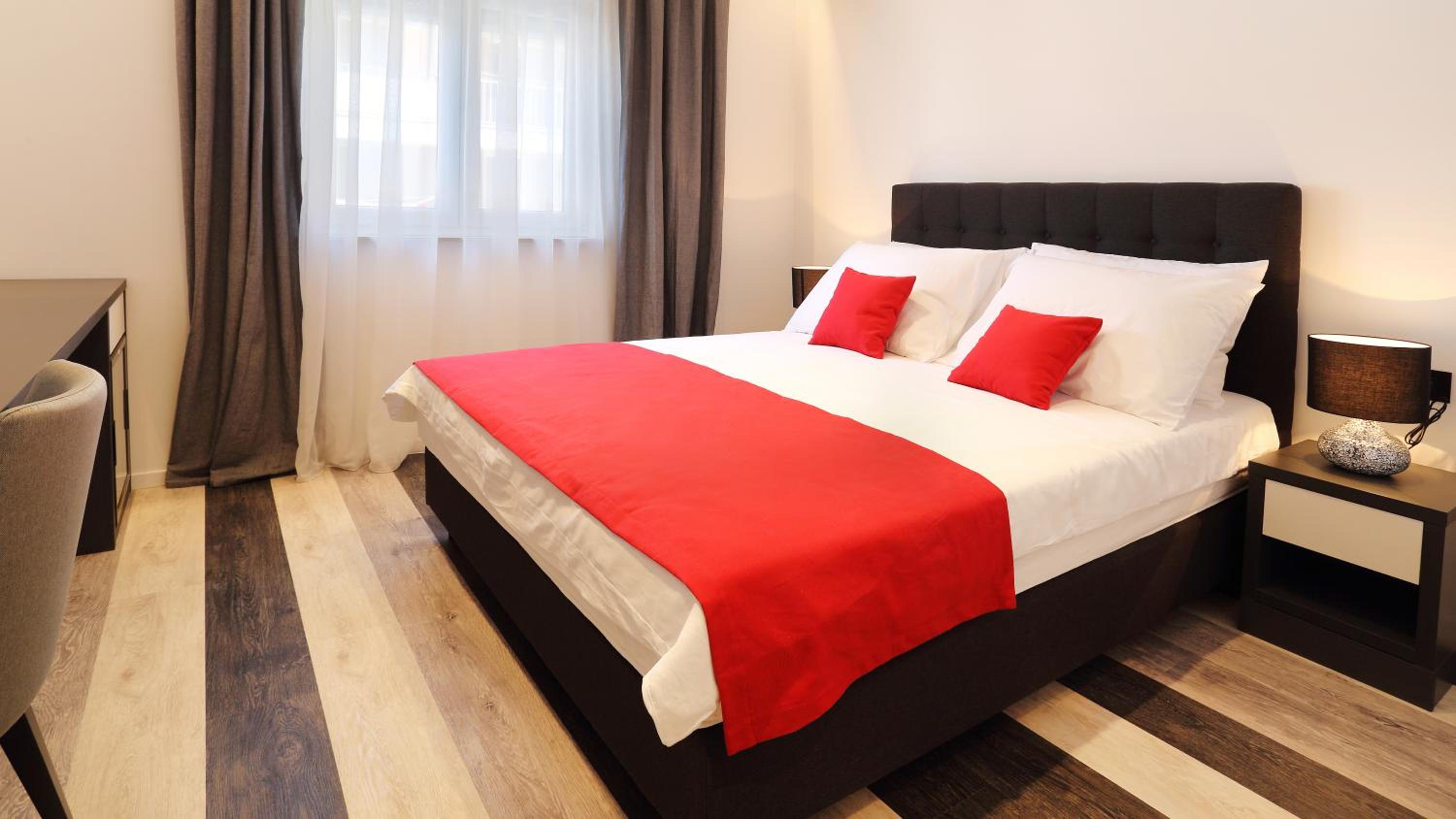 Deluxe Double Room - Photo 5