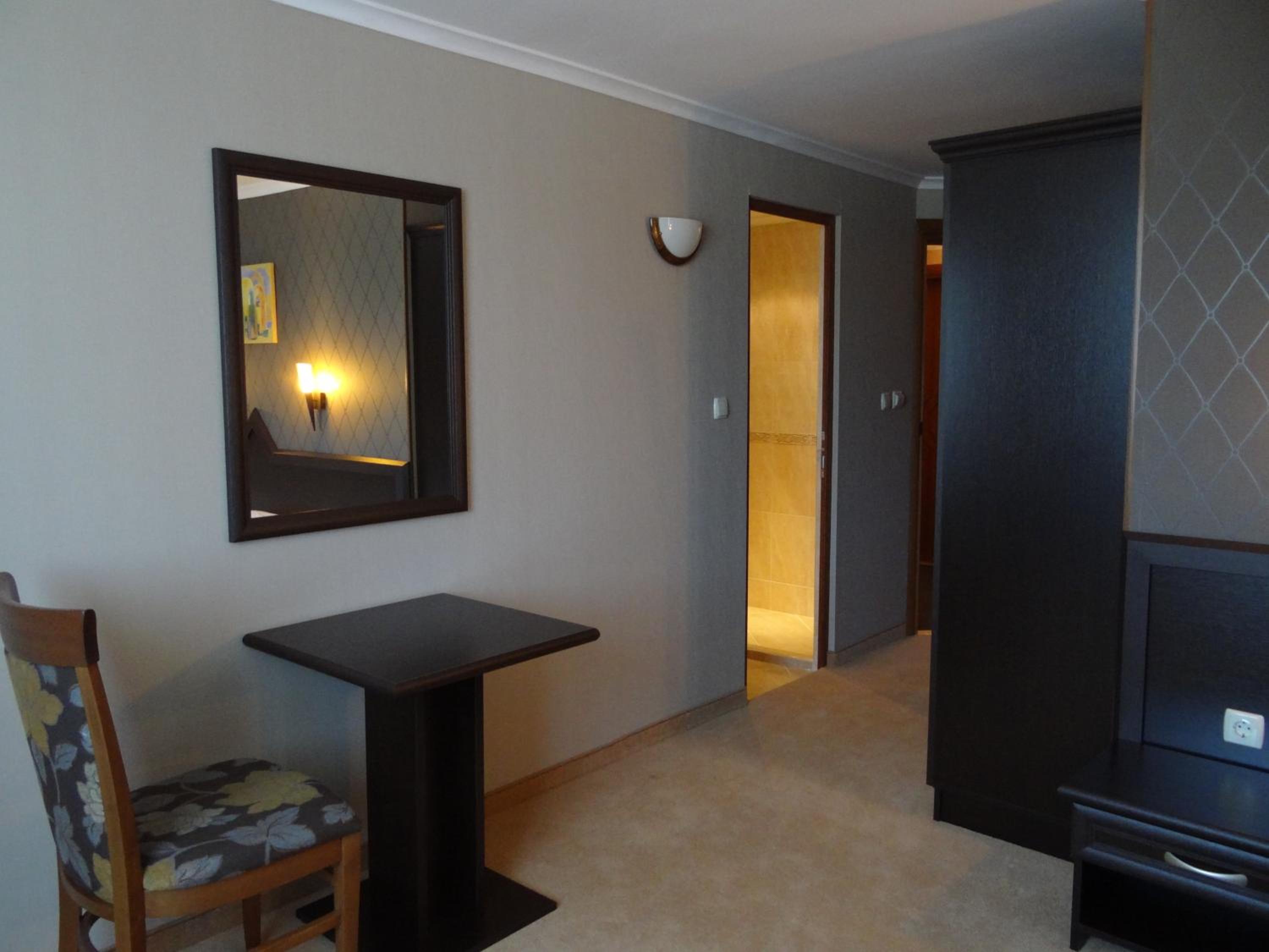 Standard Double or Twin Room photo 2