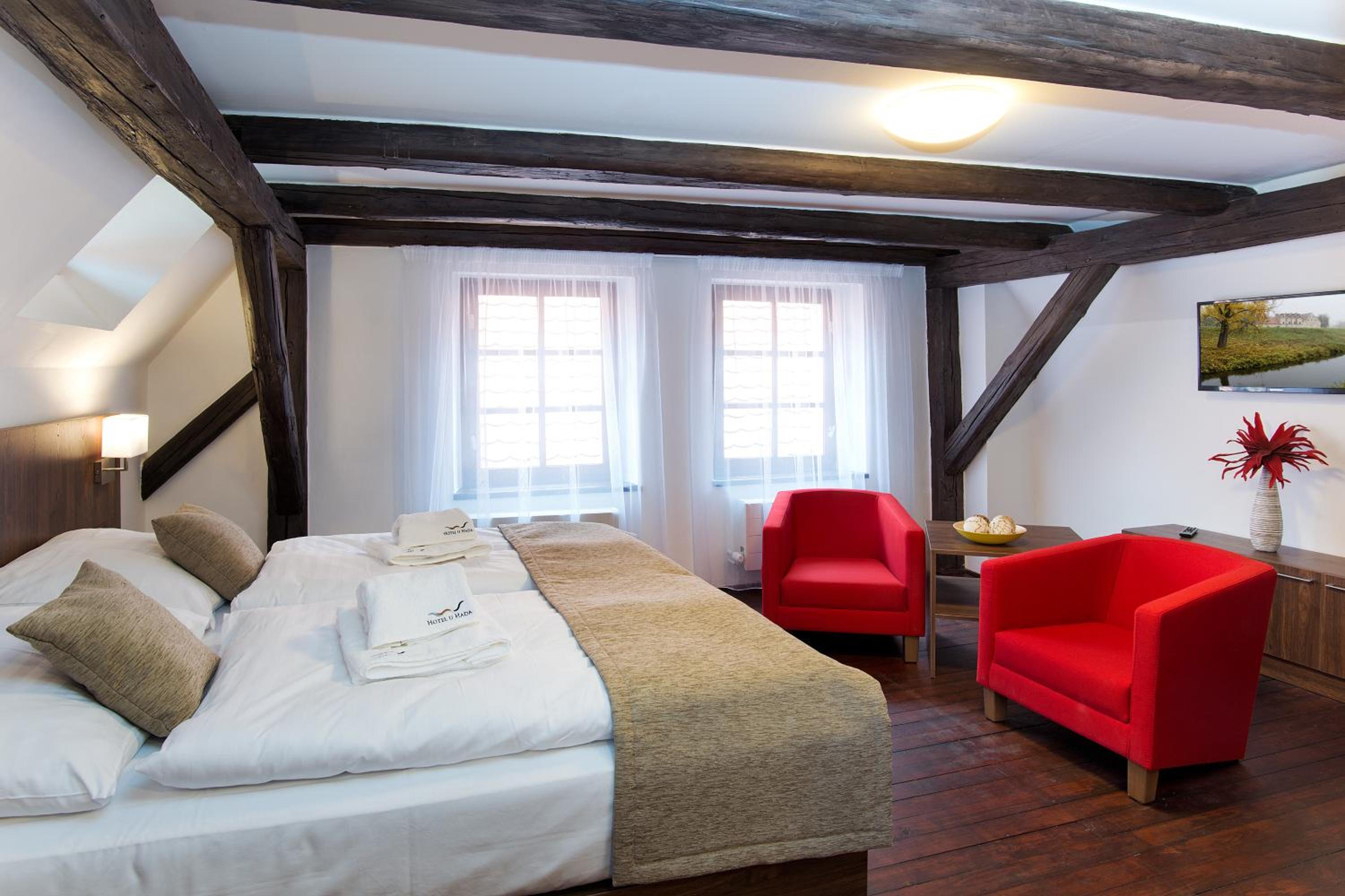 Large Double or Twin Room photo 3