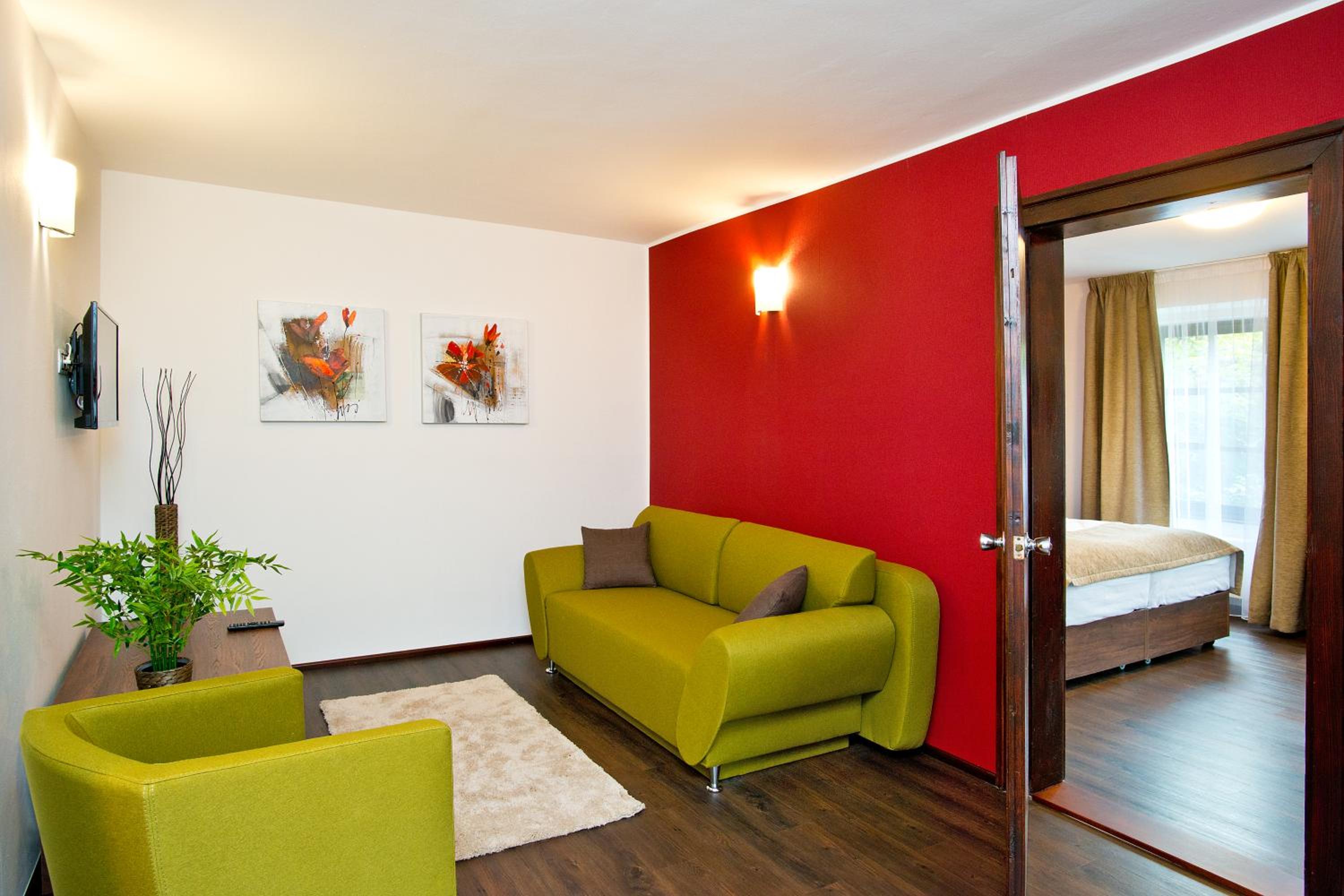 Family Room photo 1