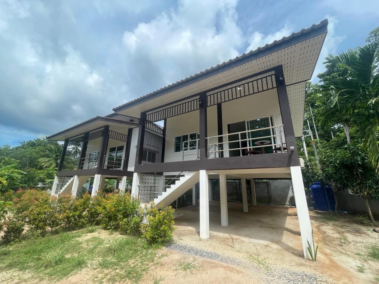 One-Bedroom House photo 1