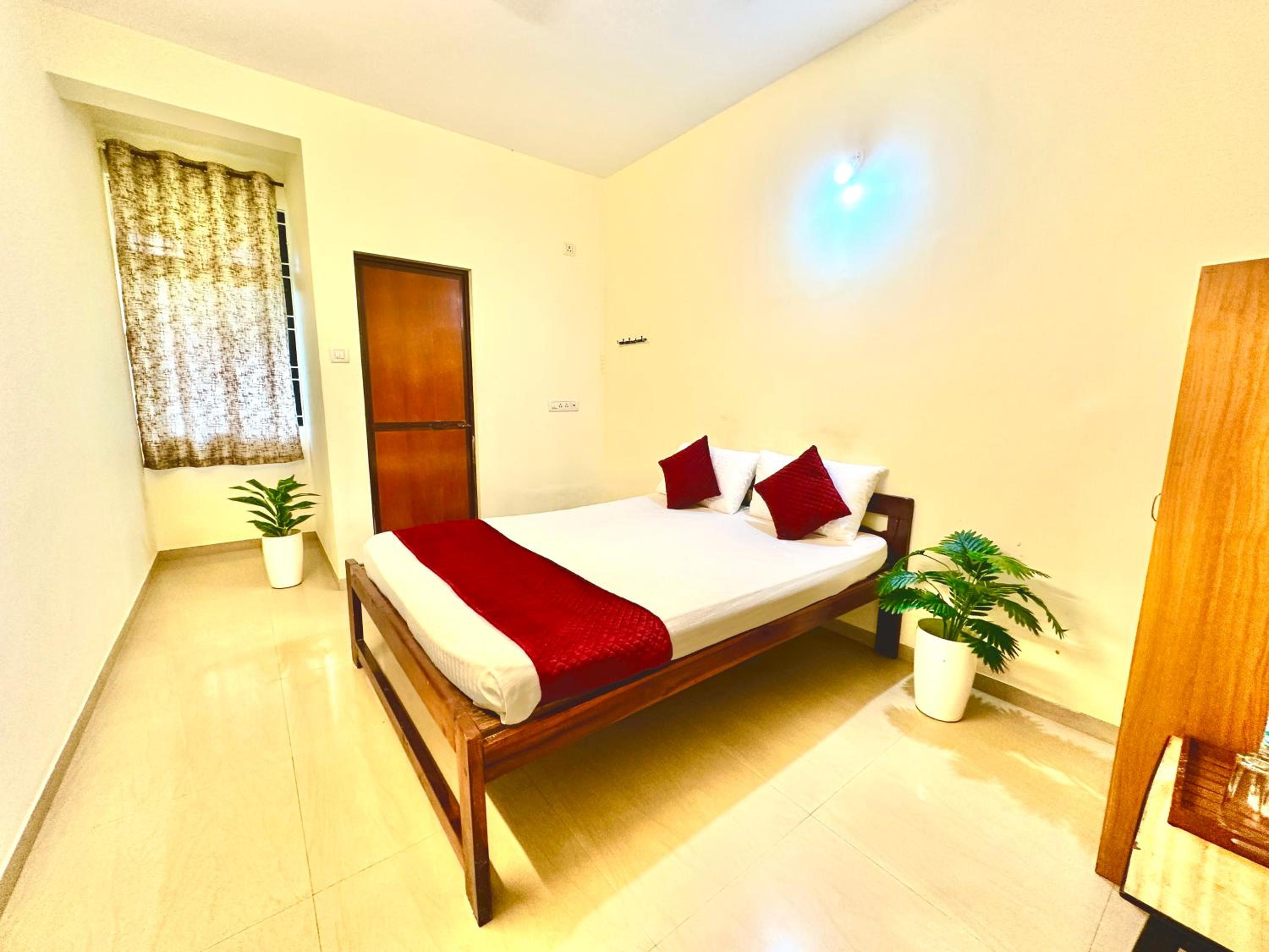 Standard Double Room with Fan photo 1