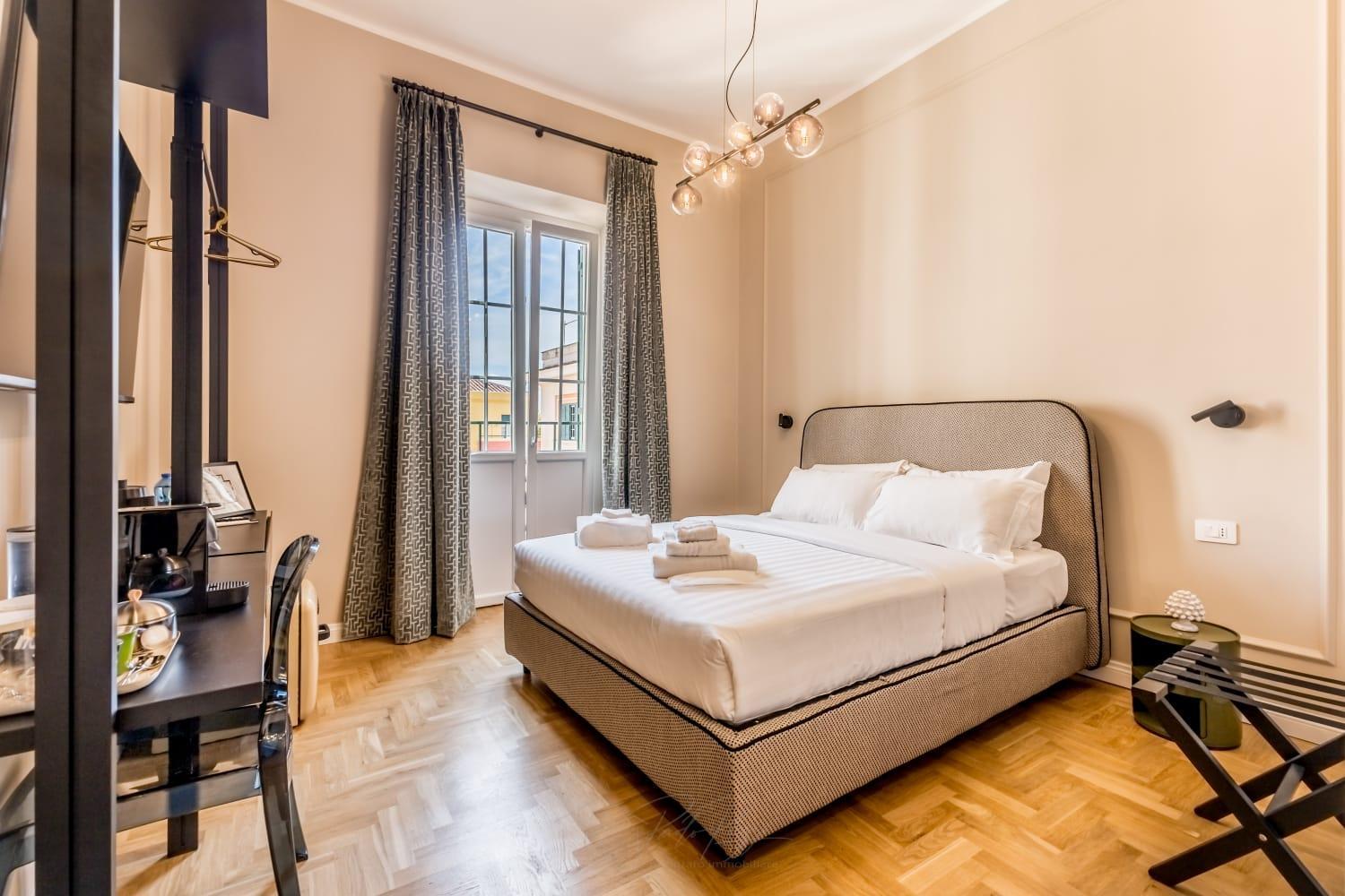 Deluxe King Room