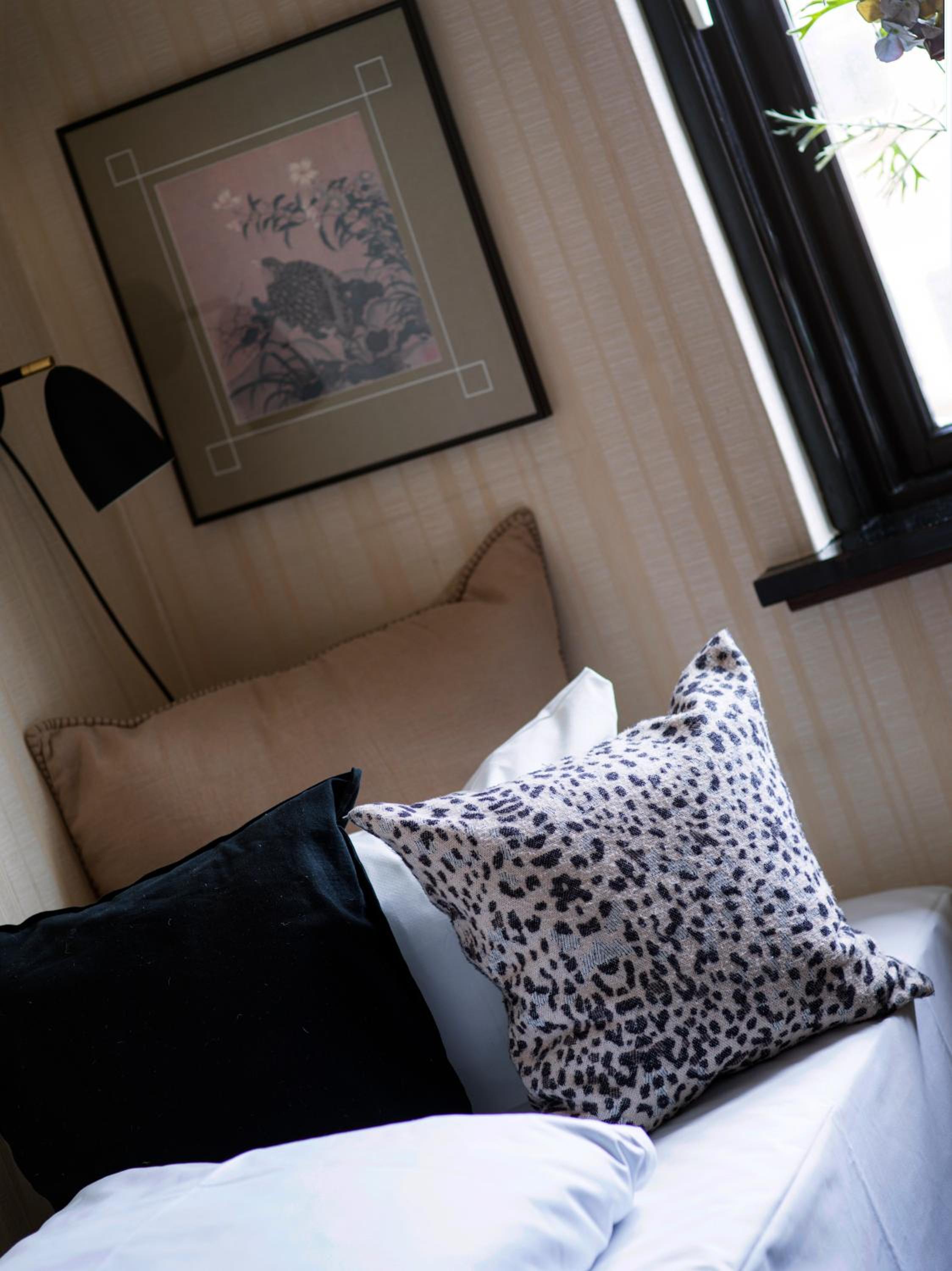 Superior Single Room with Private Bathroom