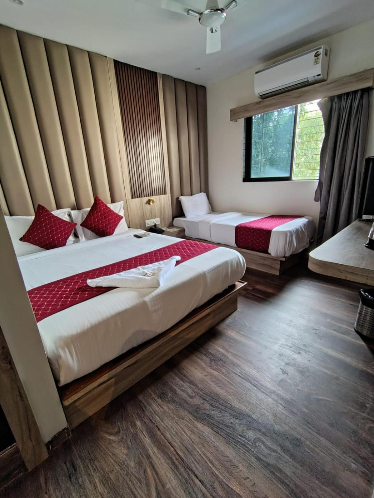 Basic Triple Room