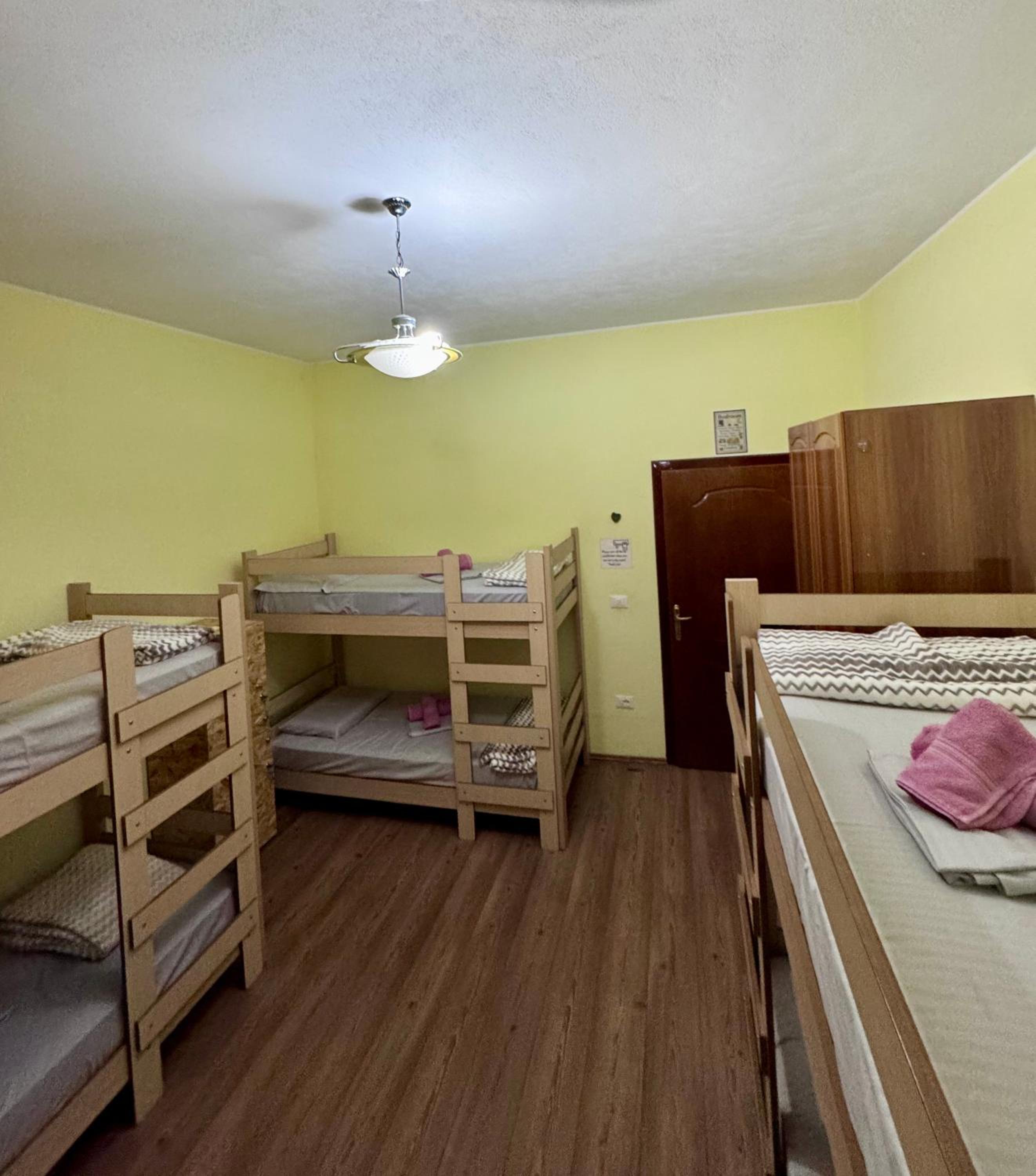 Bed in 6-Bed Mixed Dormitory Room