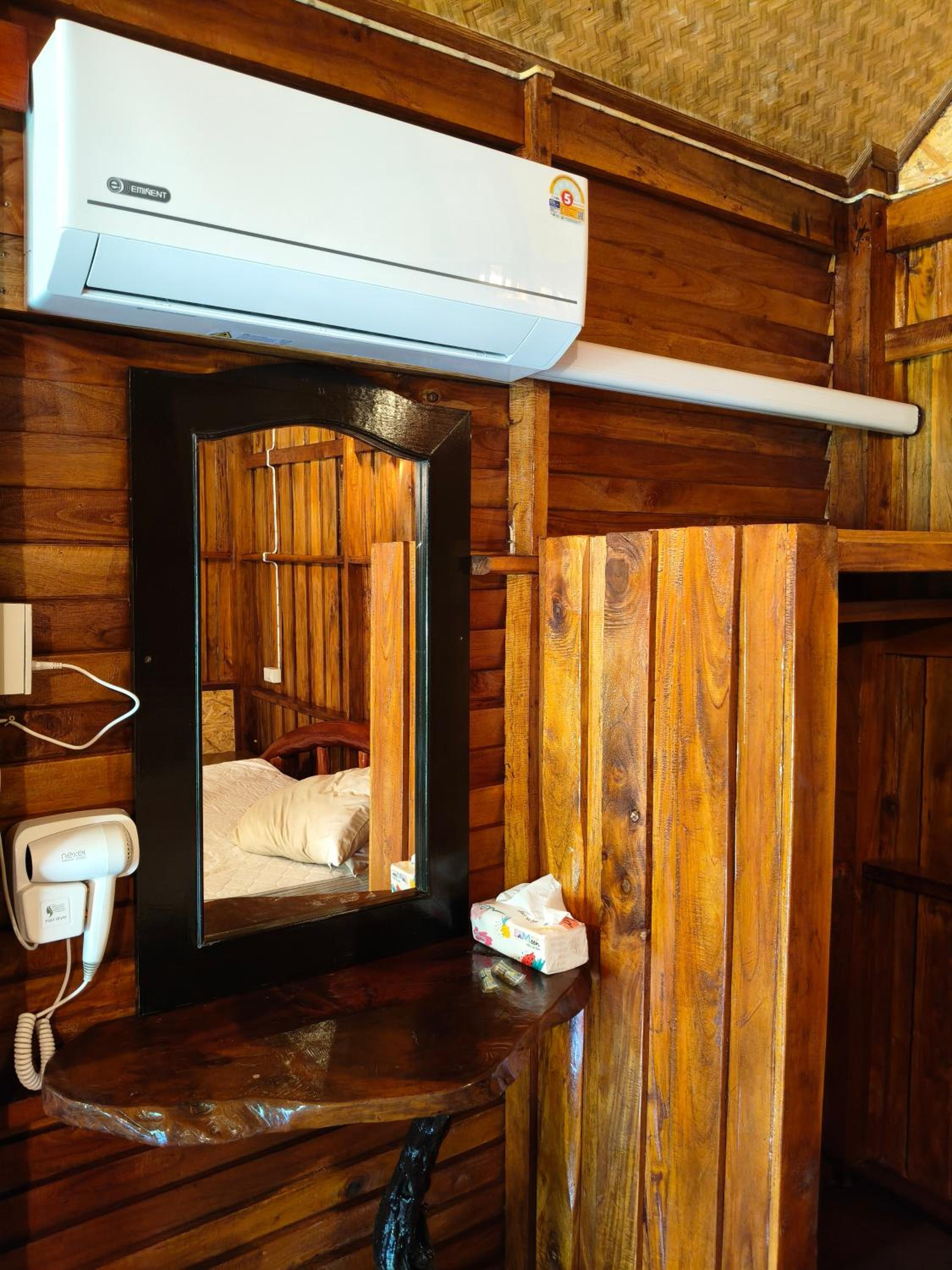 Bungalow - Photo 2