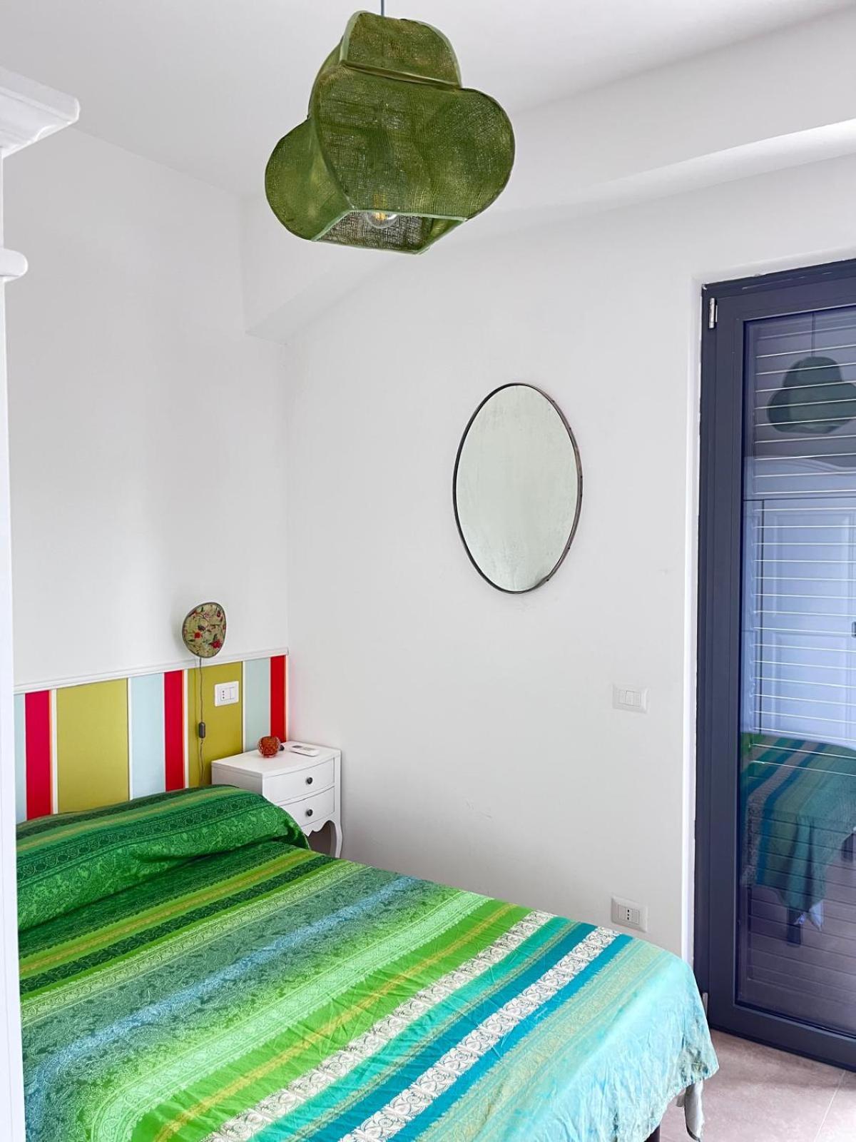 King Room with Roll-In Shower - Disability Access photo 1