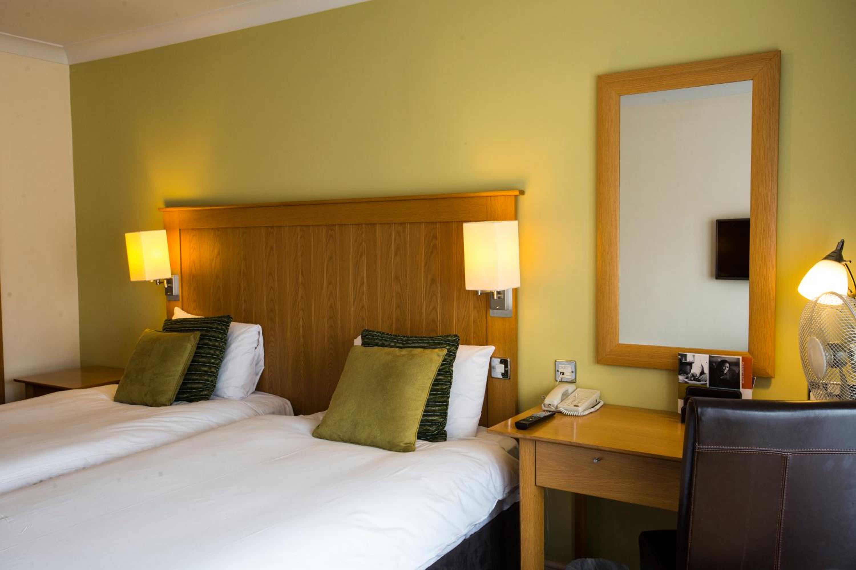Standard Twin Room photo 2