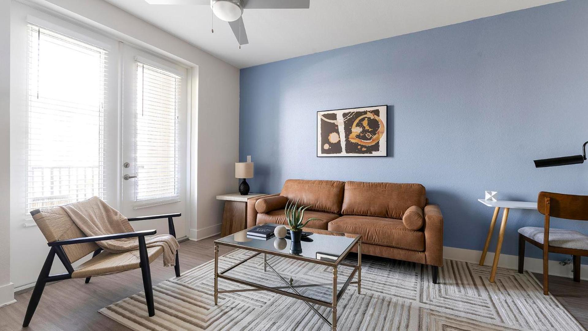 Apartment photo 2