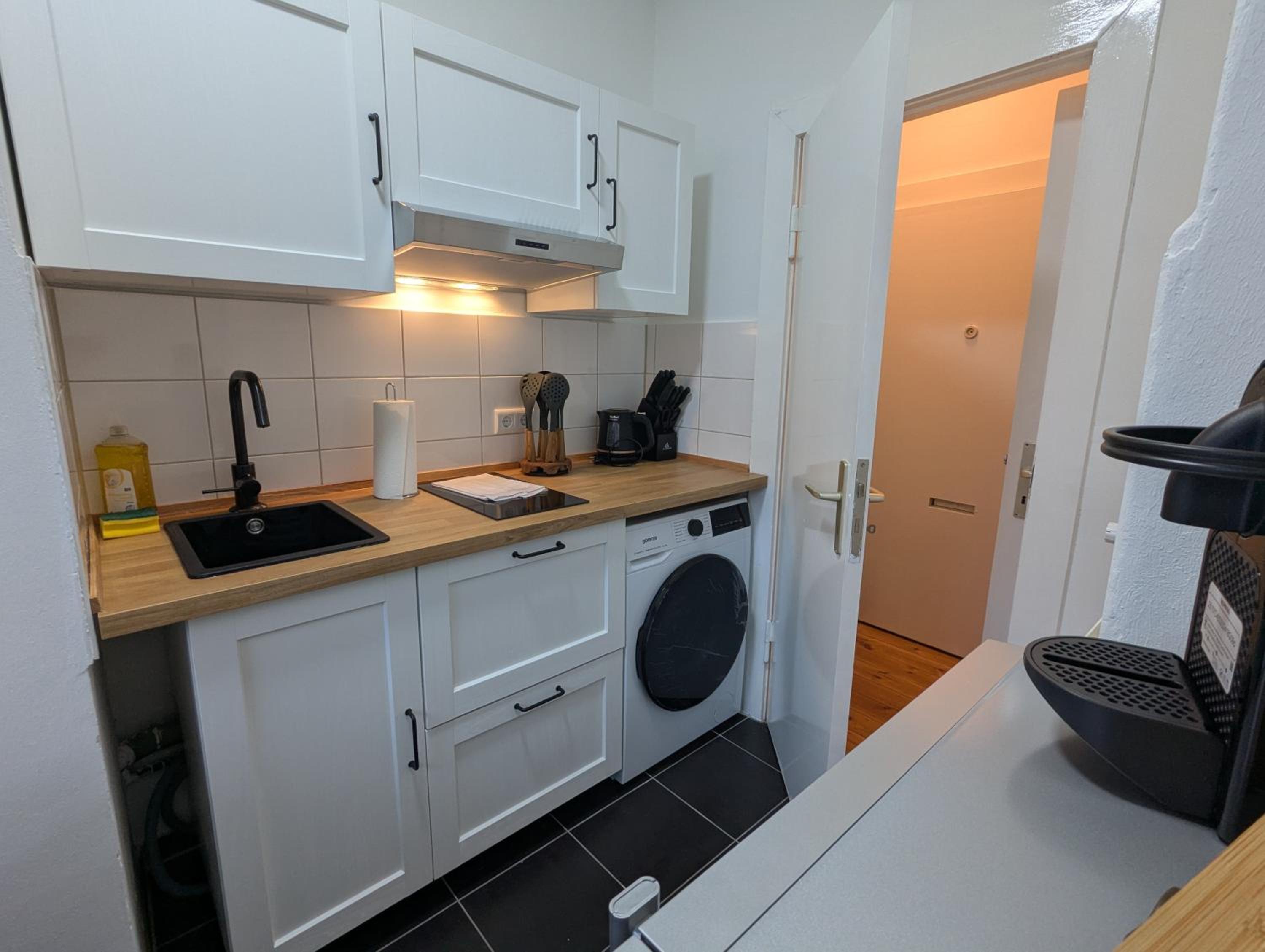 One-Bedroom Apartment photo 3