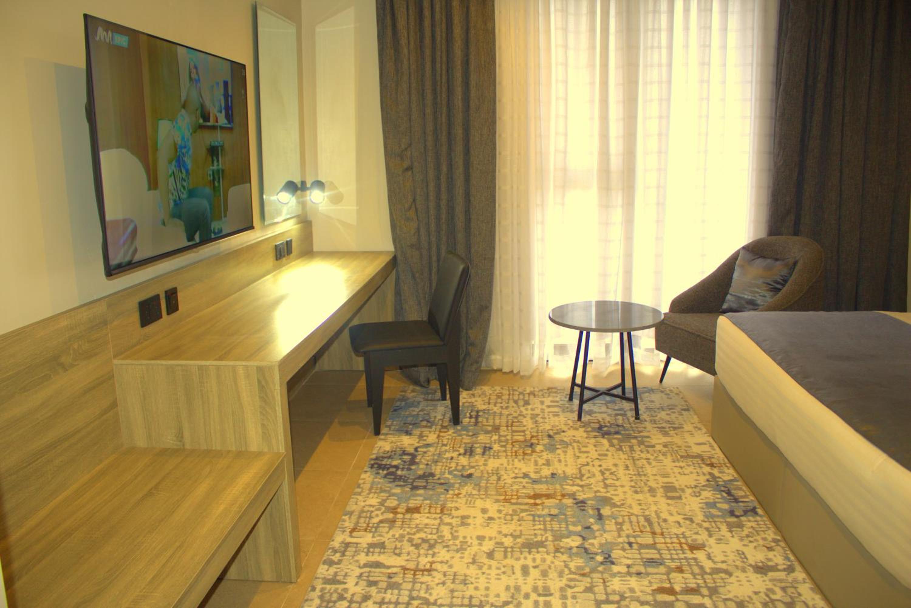 Deluxe Suite