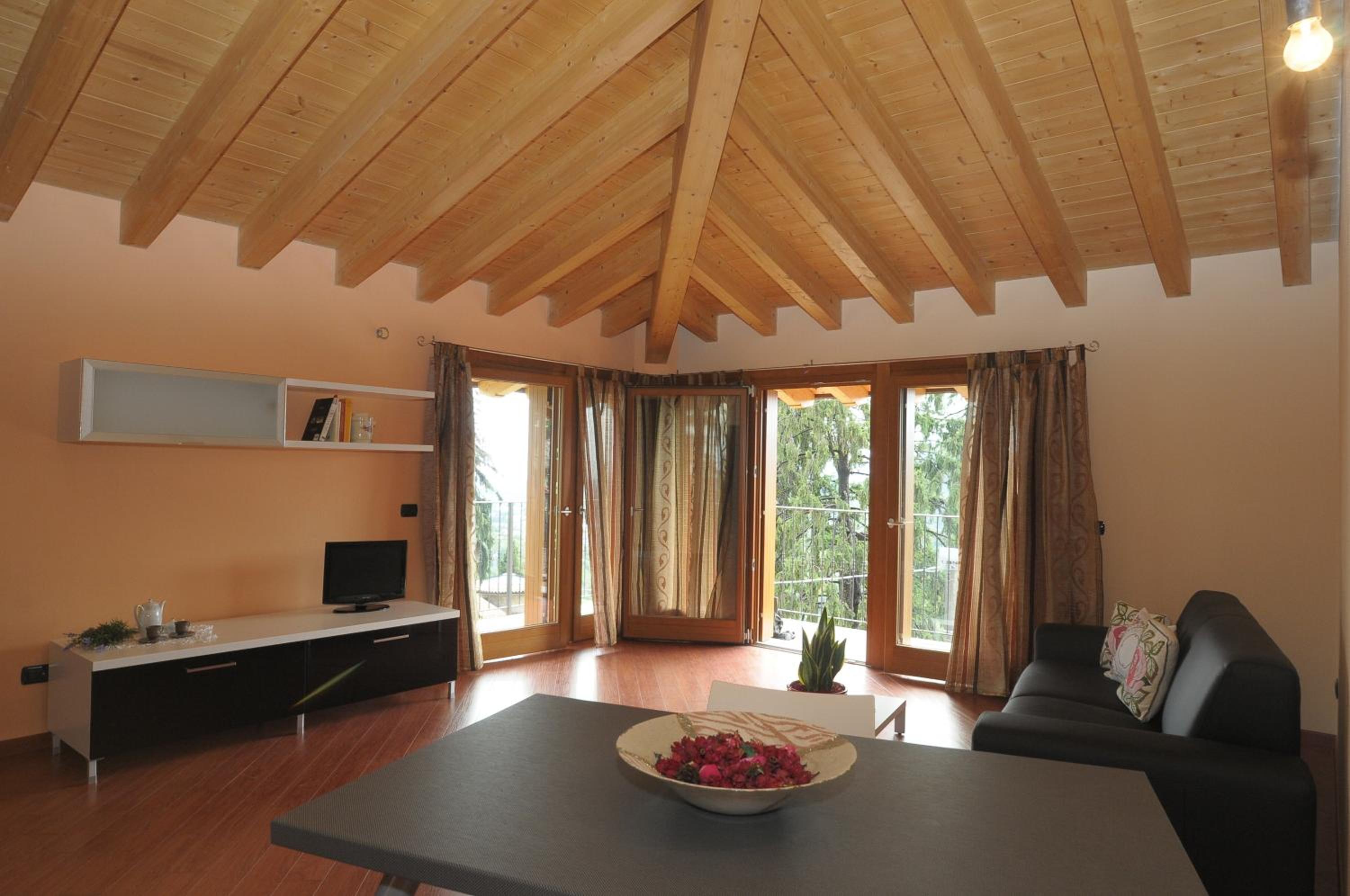 Deluxe Suite with Balcony - Photo 1