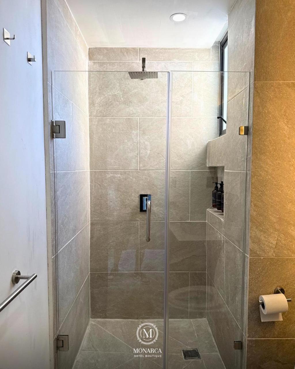 Queen Room with Spa Bath