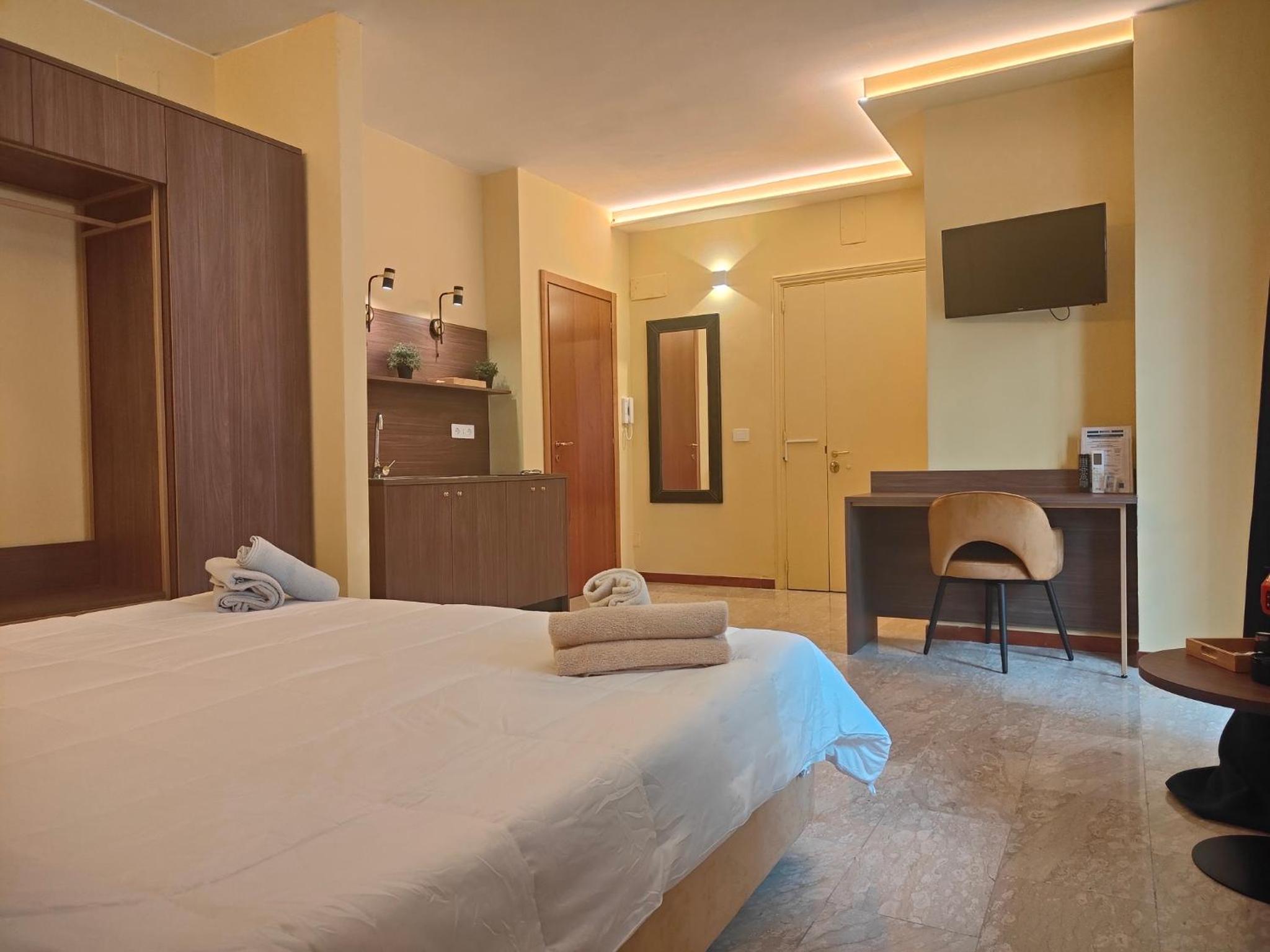 Superior King Room